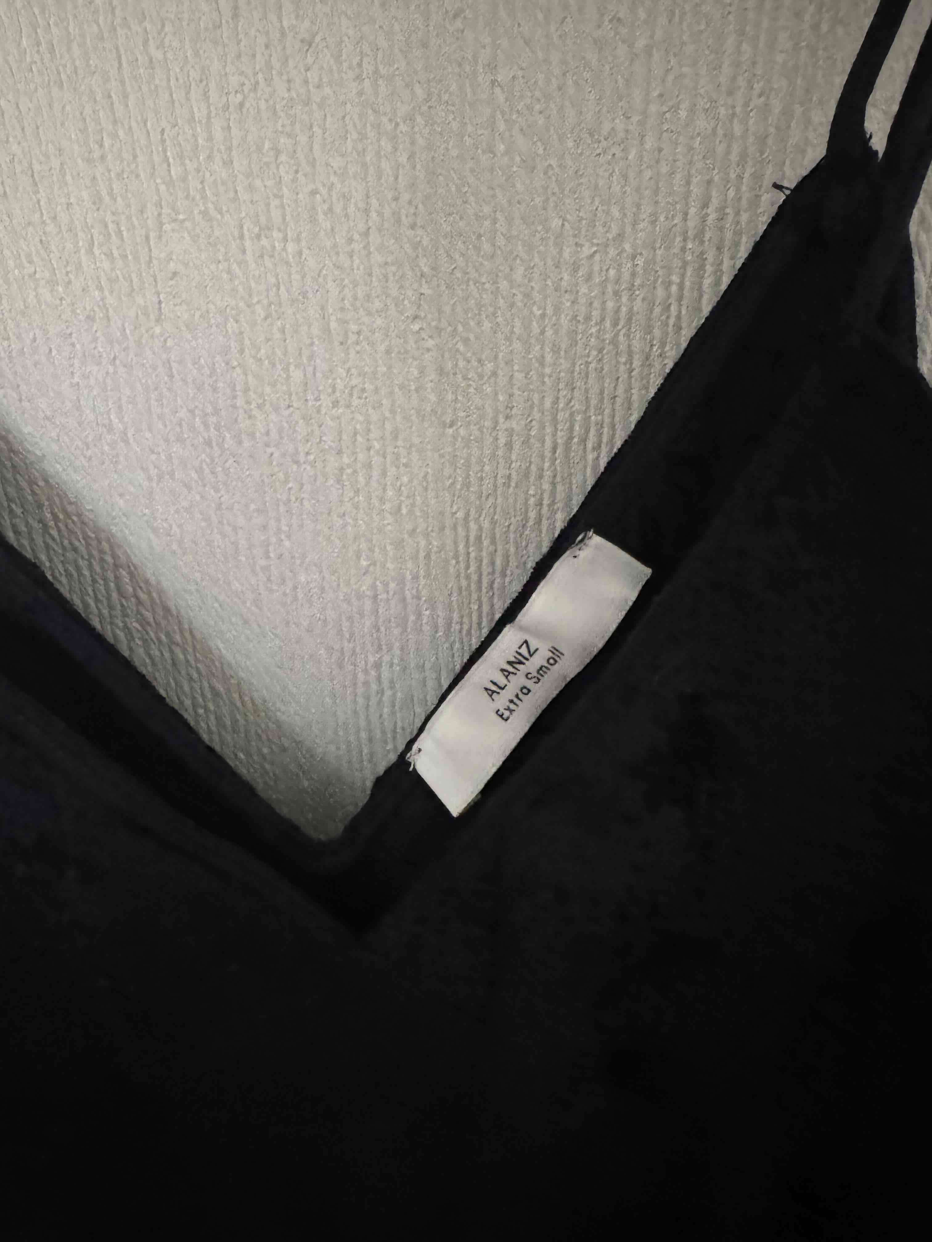 Vestido azul con tirantes - miniatura 3