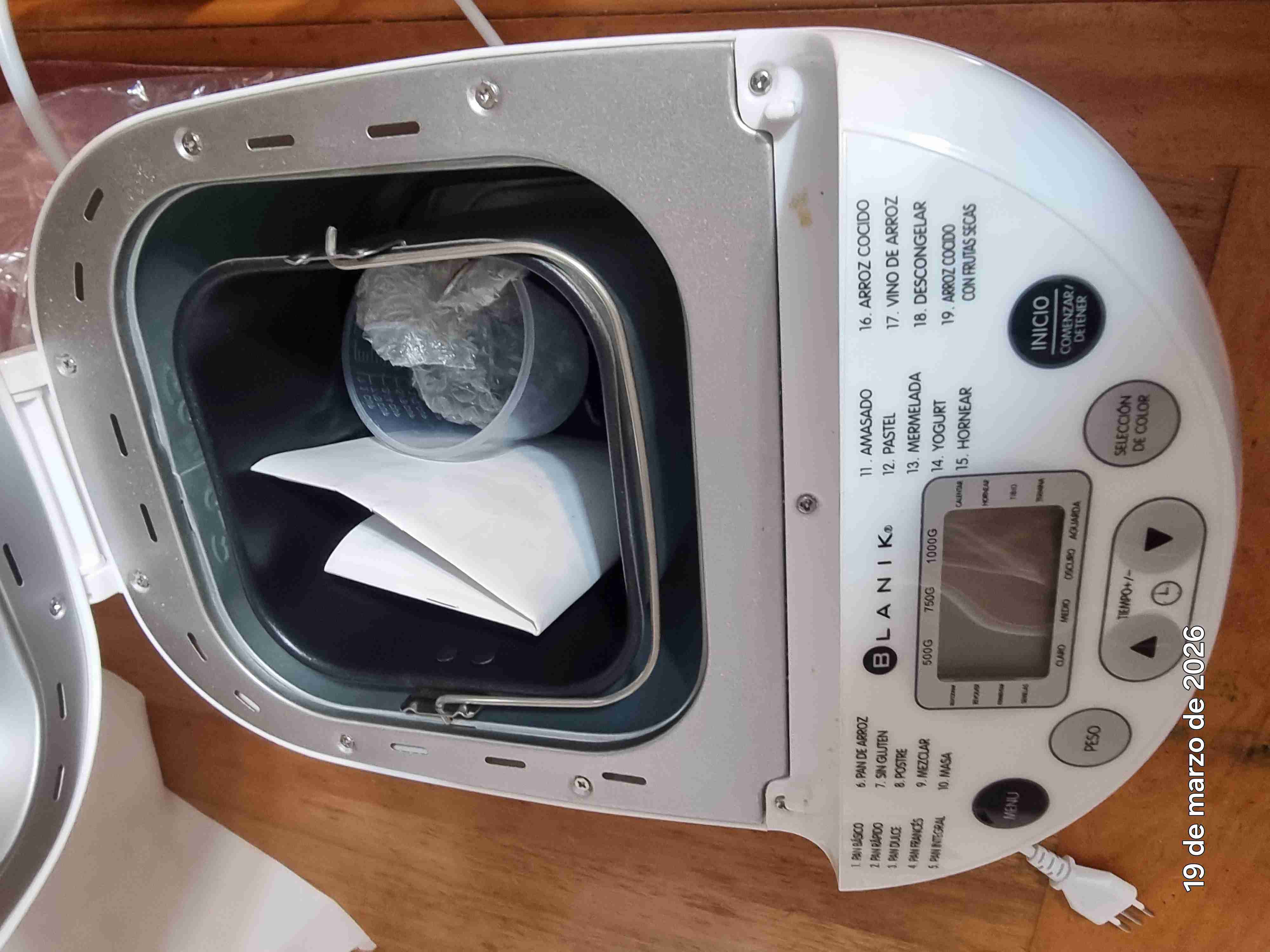 Máquina de pan Blanik blanca casi nueva - miniatura 1