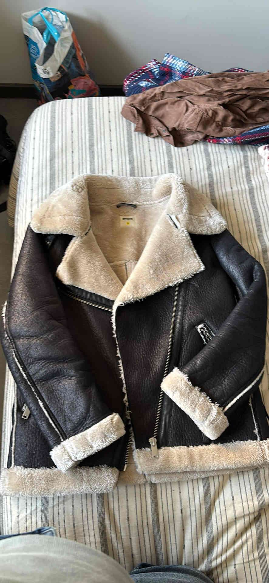 Chaqueta aviadora negra