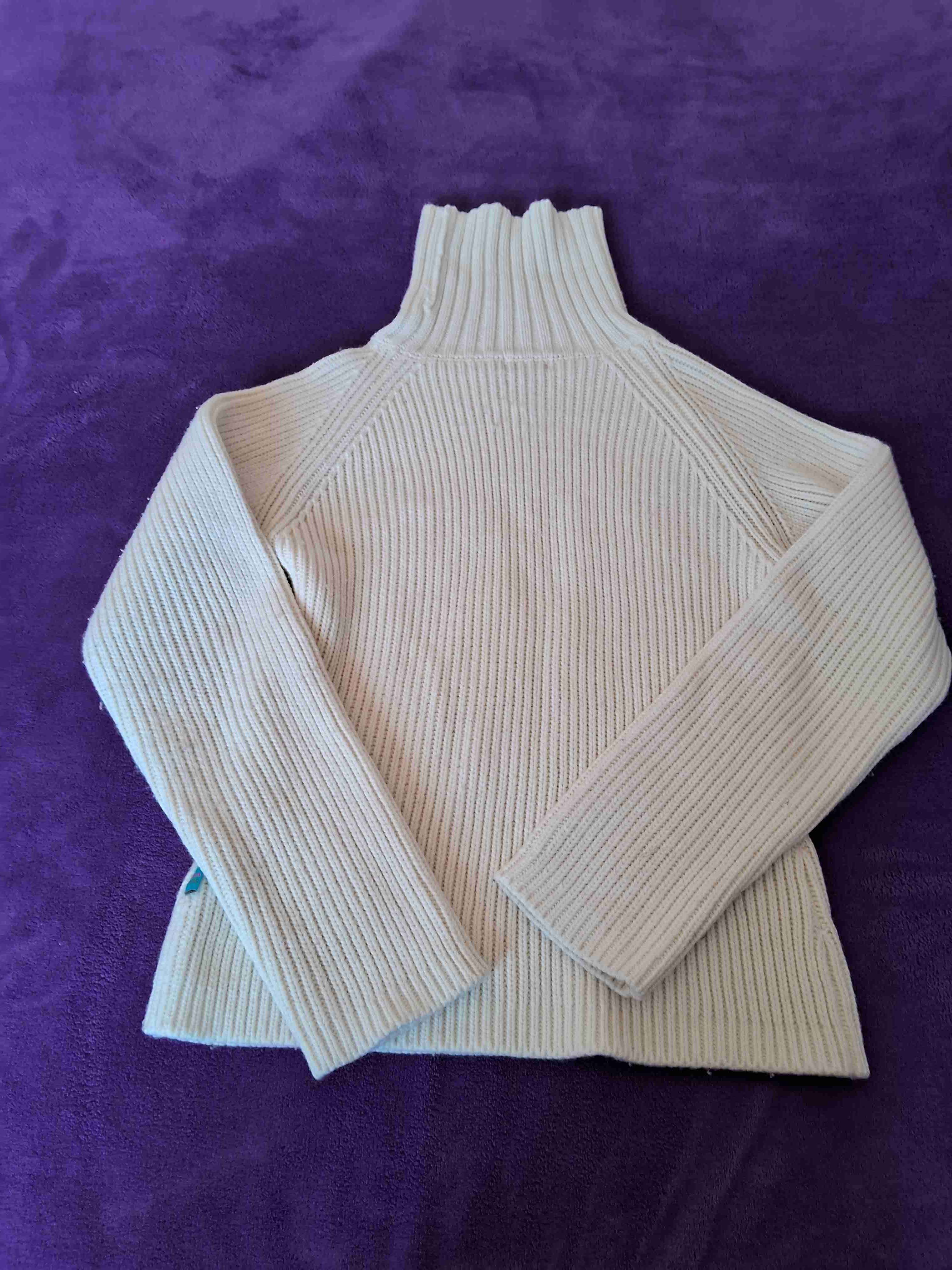 Suéter blanco cuello alto