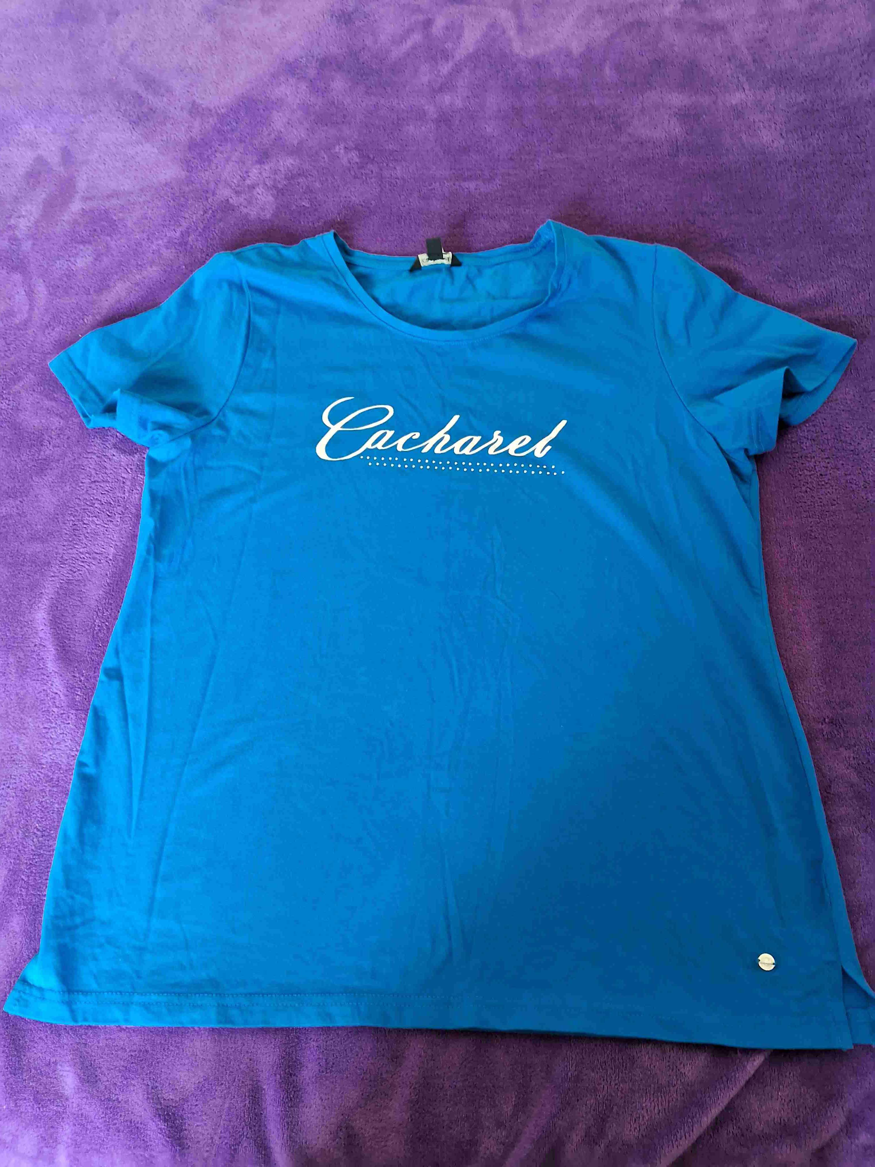 Polera azul Cacharel