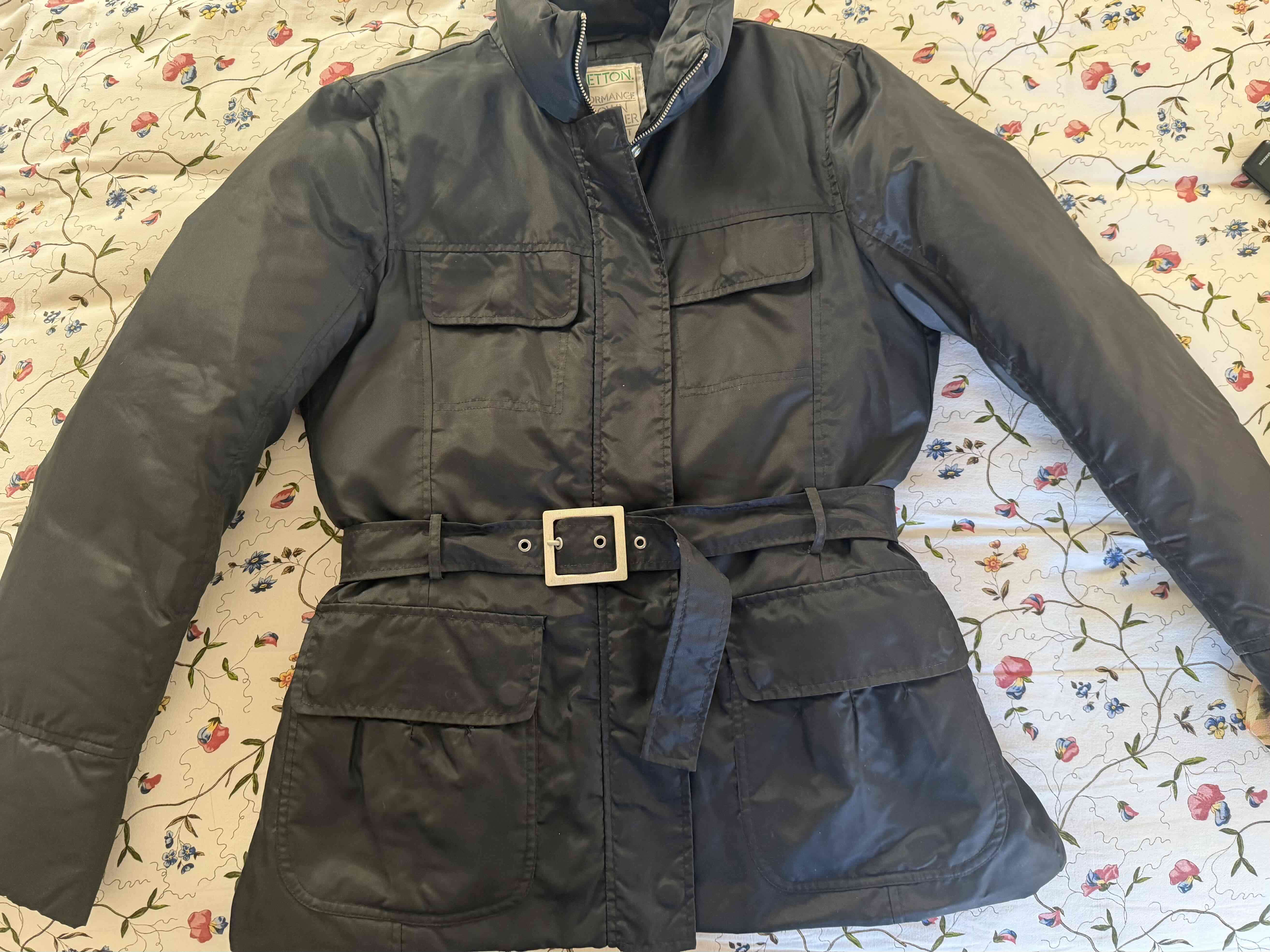 Chaqueta negra con cinturón - miniatura 1