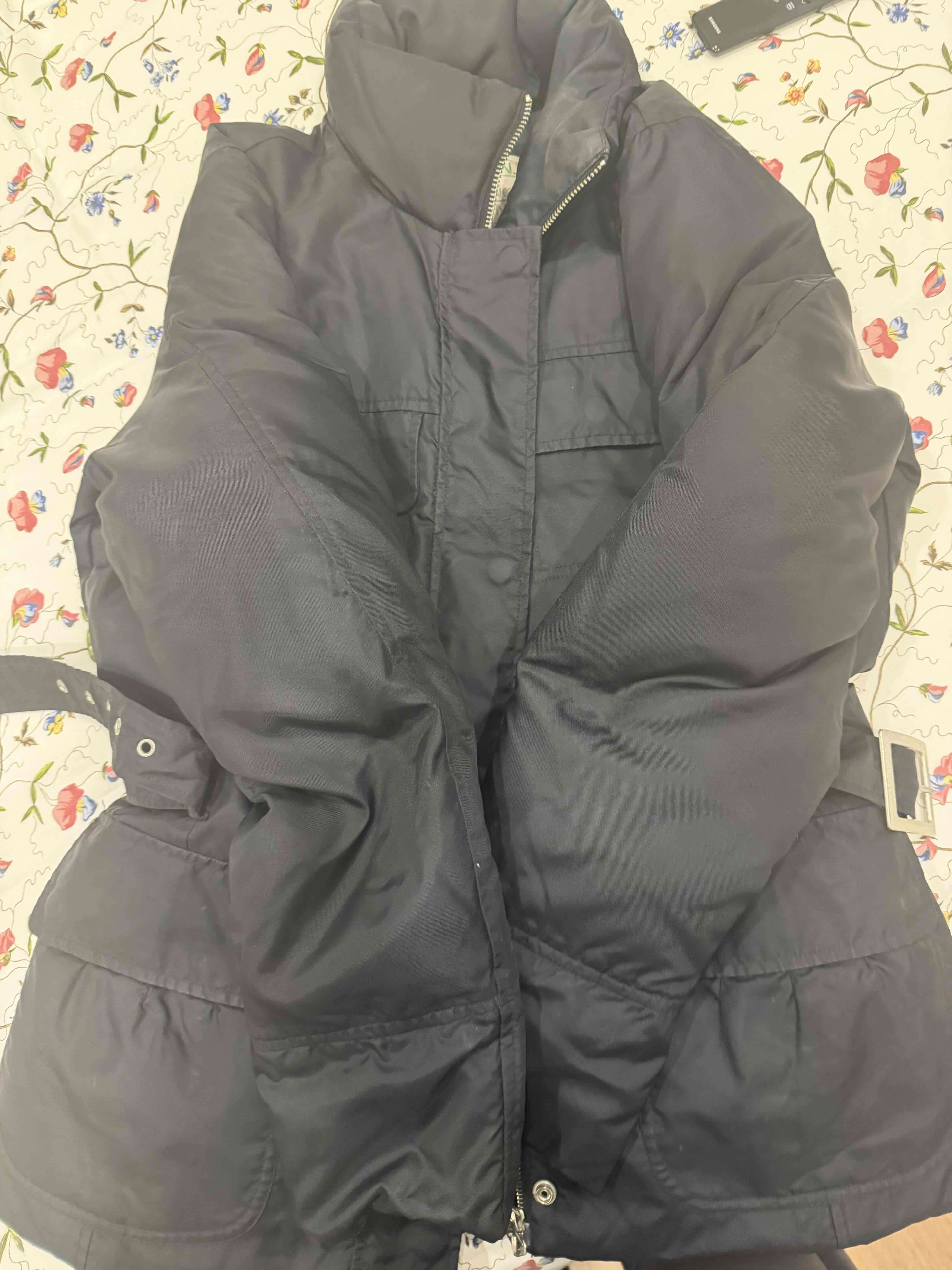 Chaqueta negra con cinturón - miniatura 3