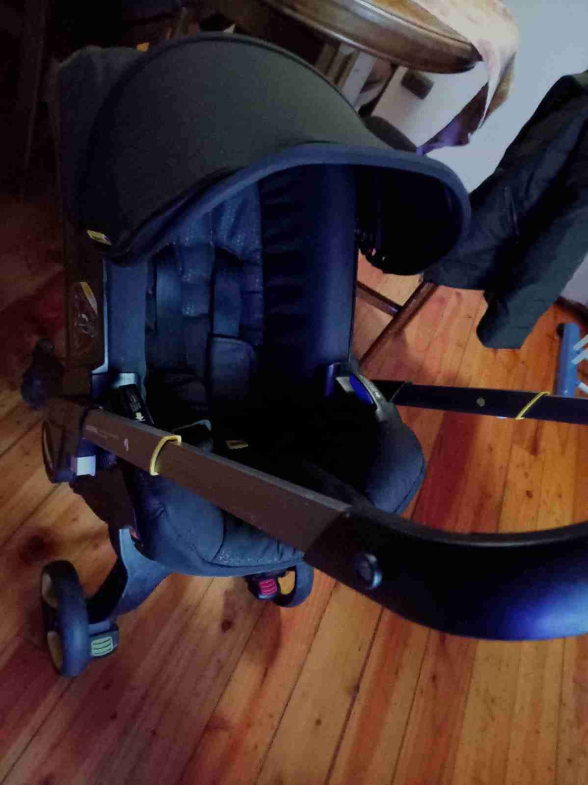 Coche silla Doona negra - miniatura 2