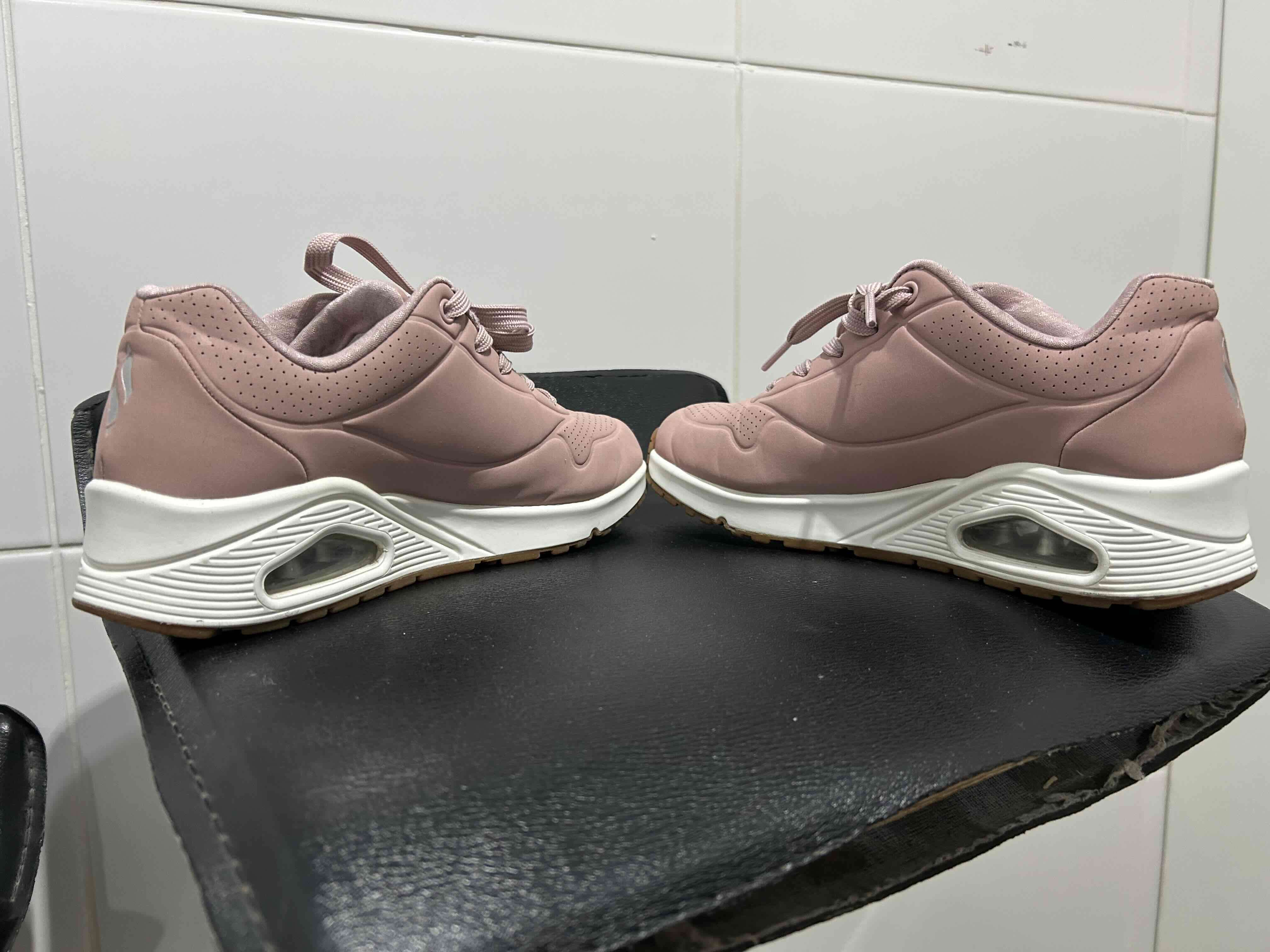 Zapatillas rosadas deportivas - miniatura 5