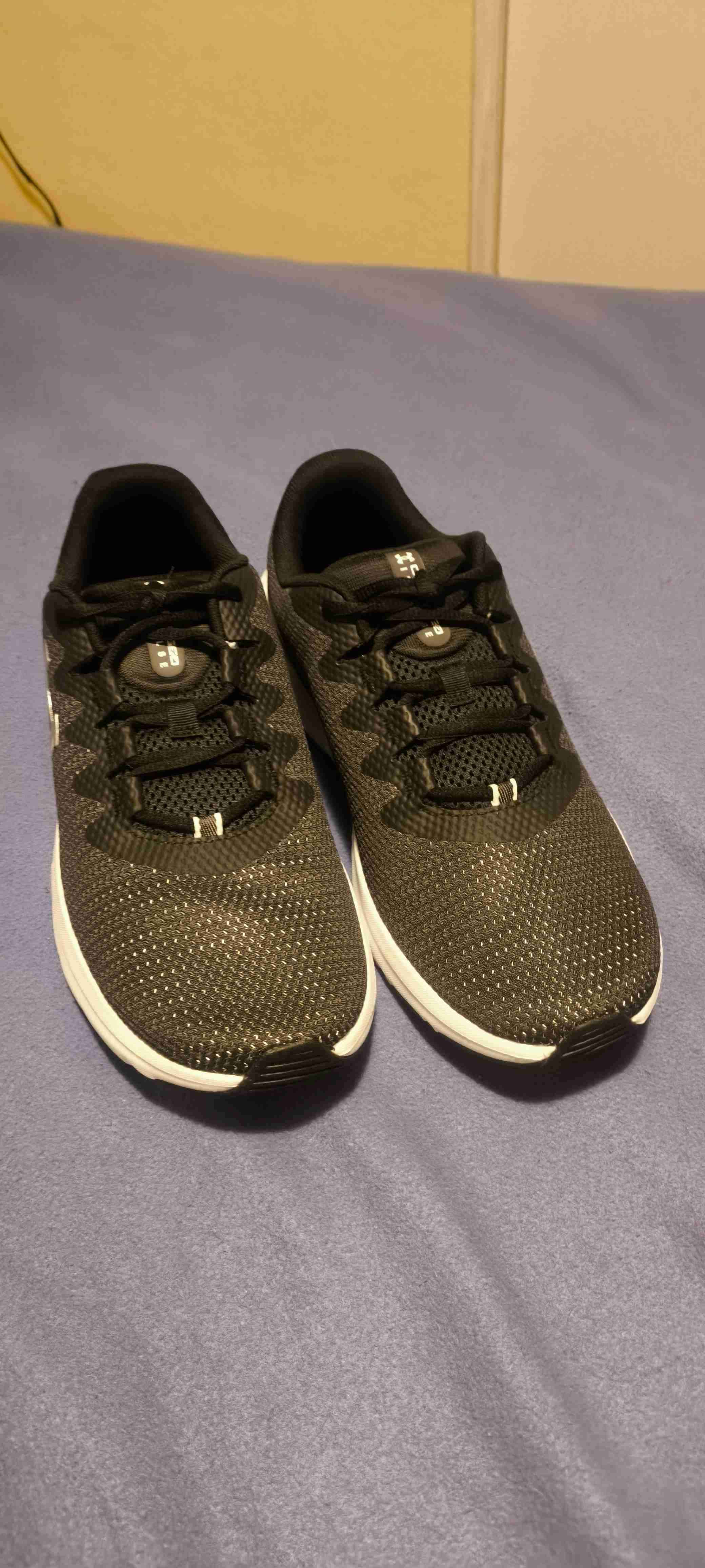 Zapatillas deportivas negras Under Armour - 1