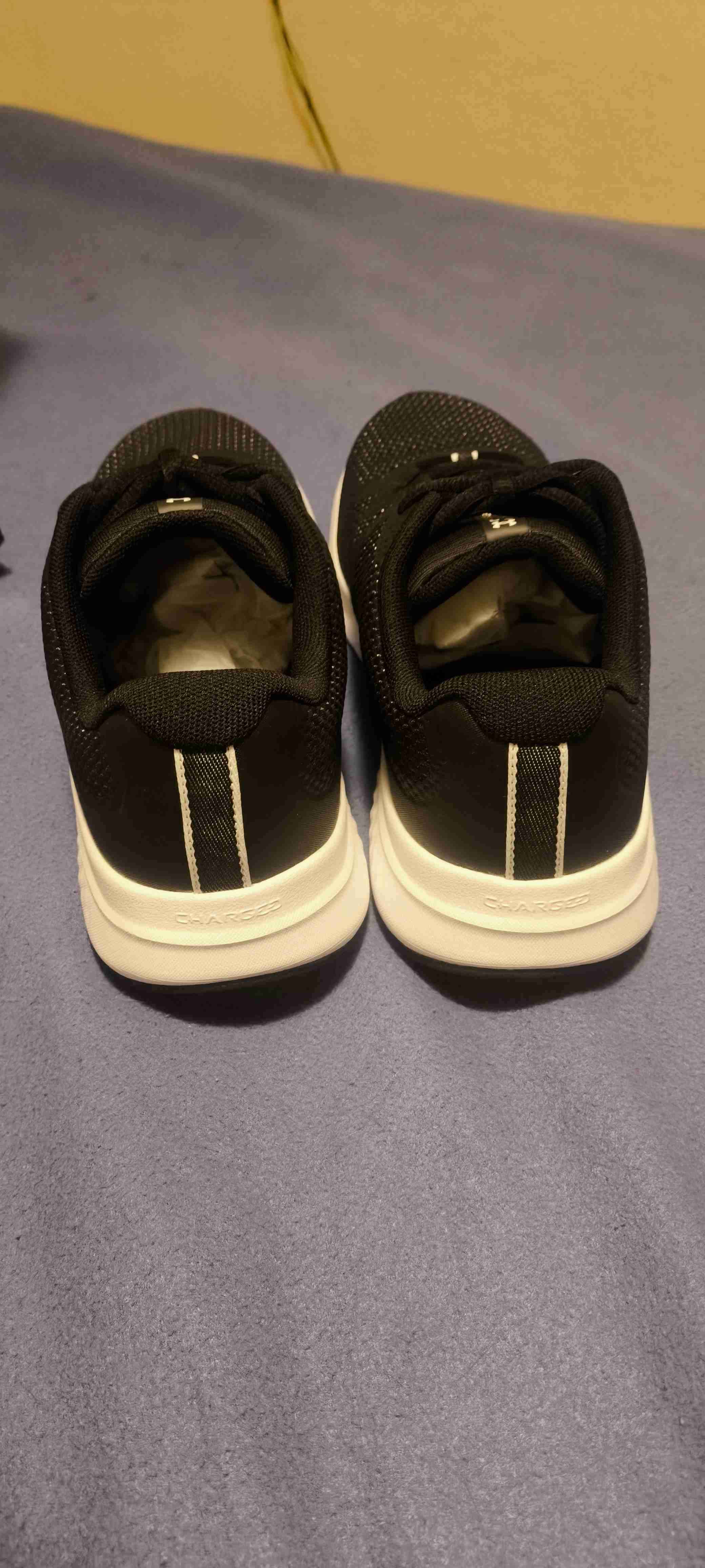 Zapatillas deportivas negras Under Armour - 3