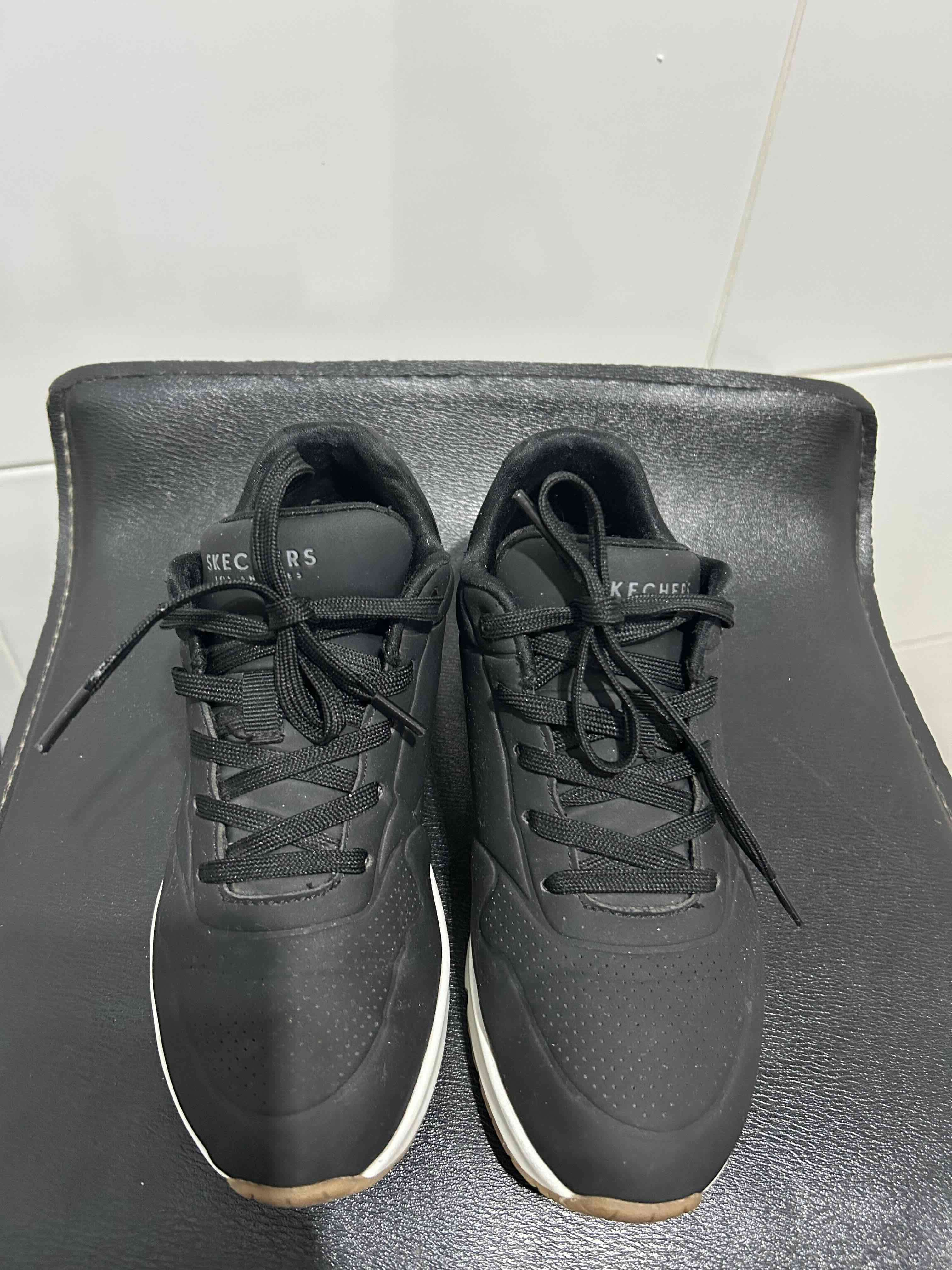 Zapatillas negras Skechers - miniatura 1