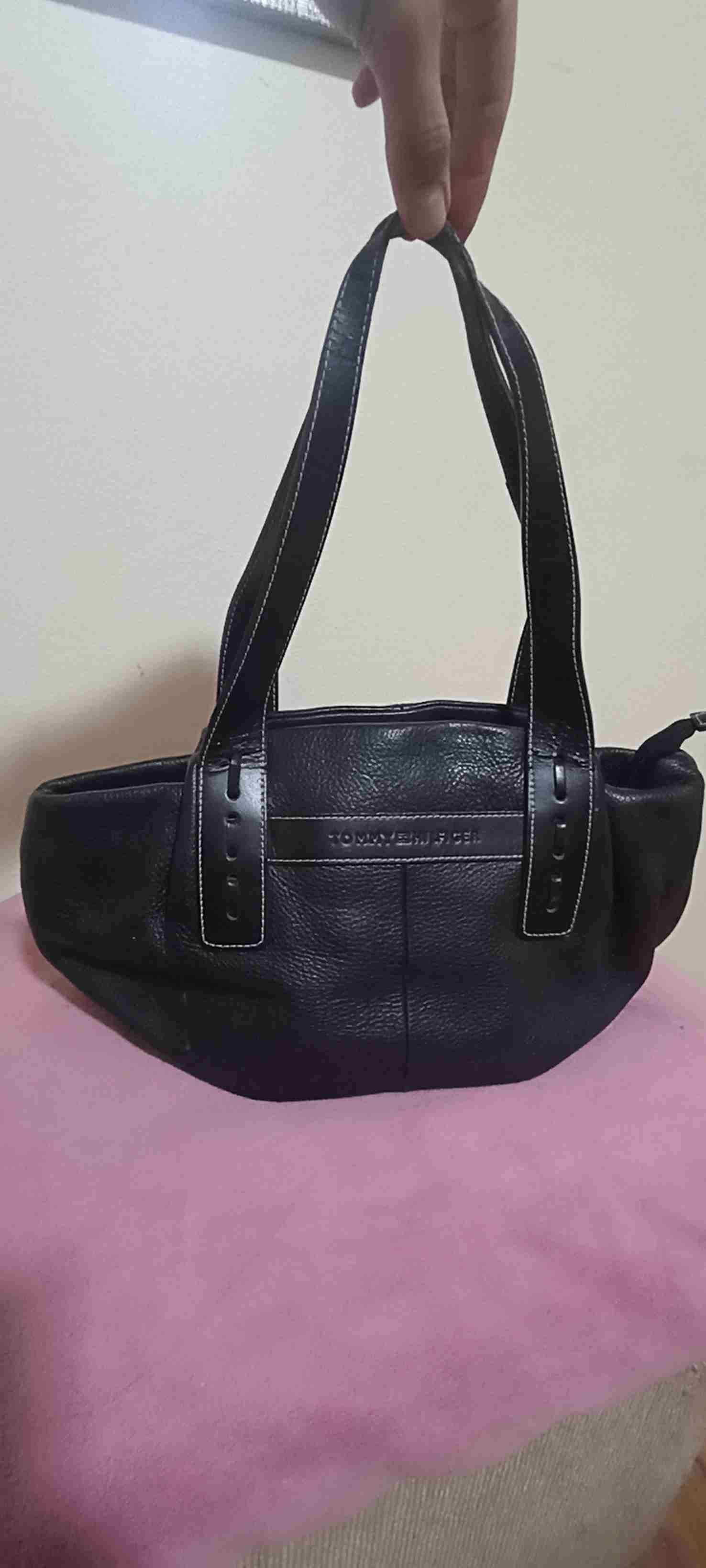 Bolso negro Tommy Hilfiger - miniatura 2