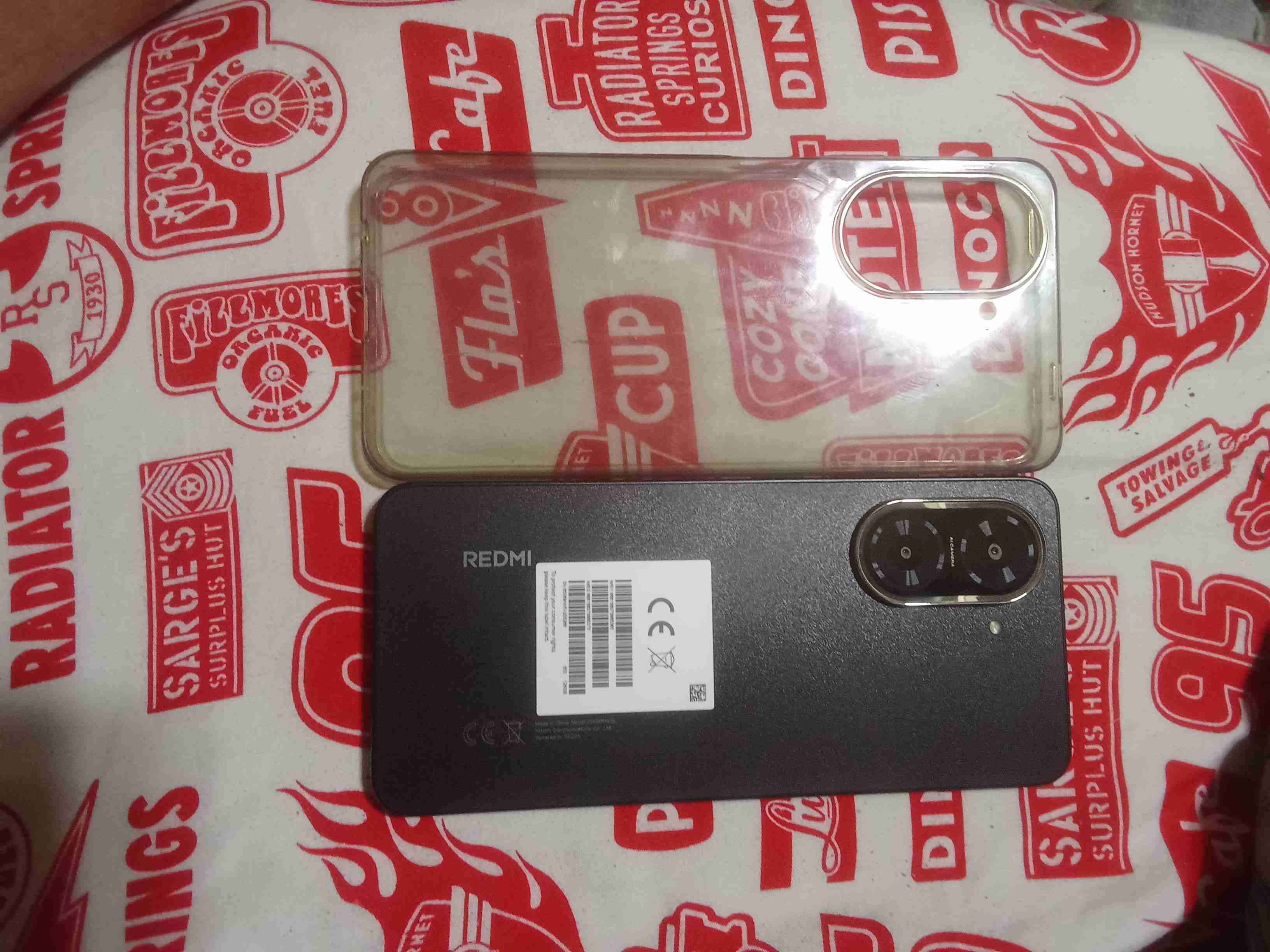 Teléfono Android con carcasa - miniatura 2