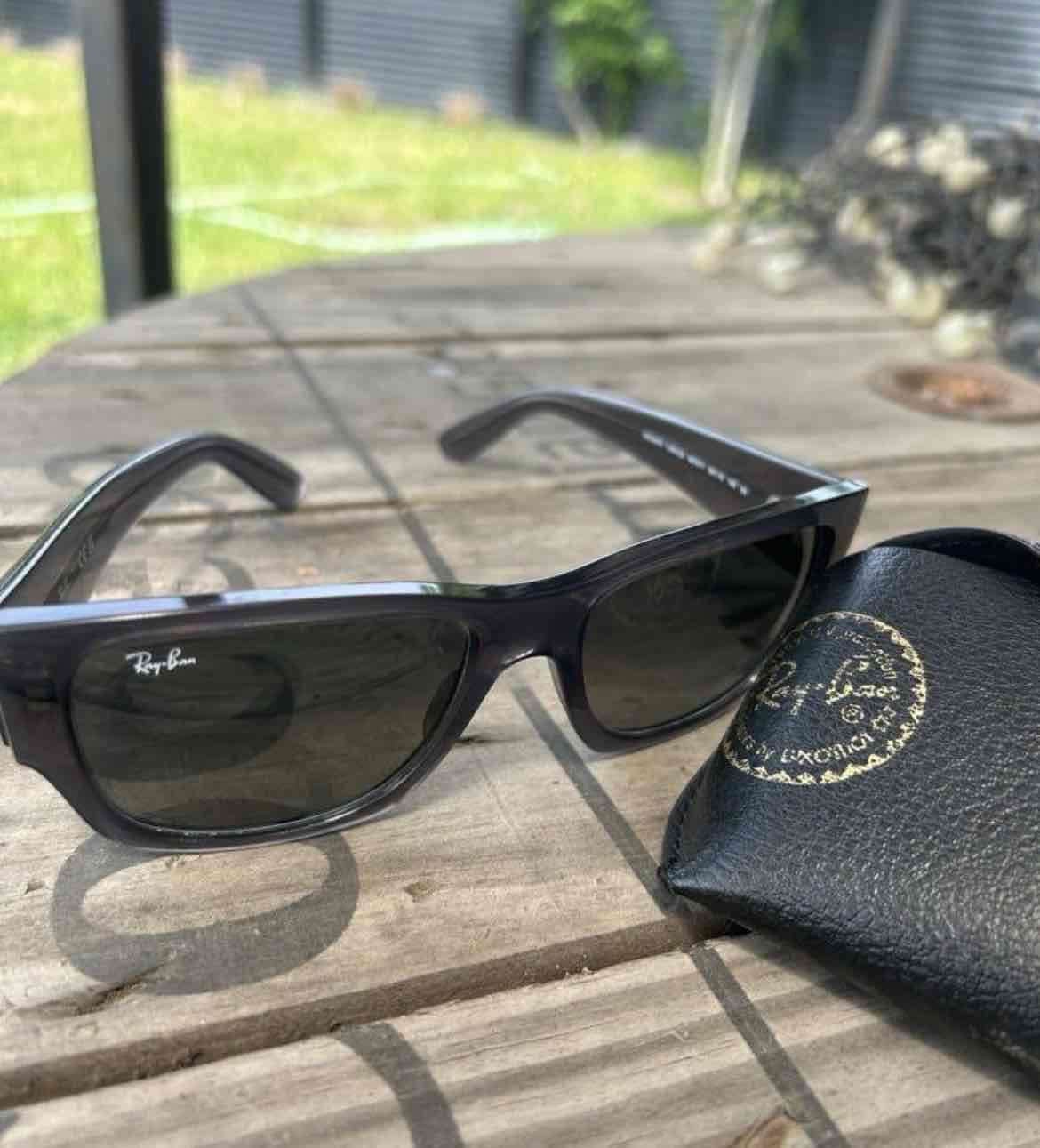 Gafas de sol negras elegantes - 2