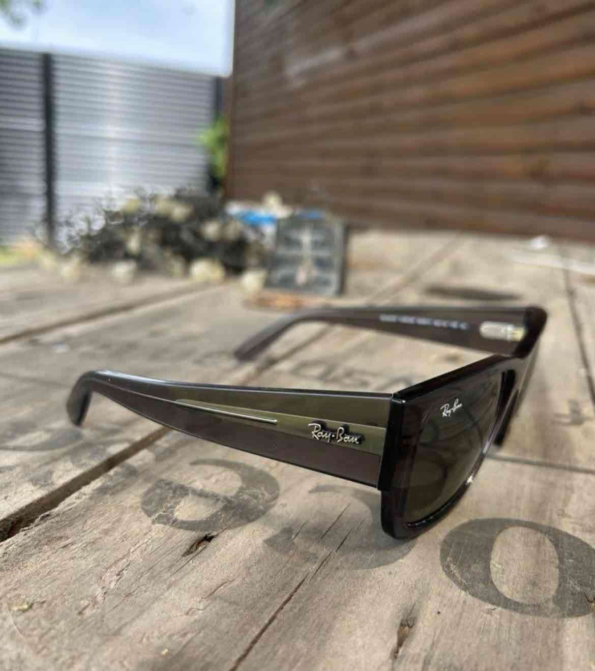 Gafas de sol negras elegantes - 3