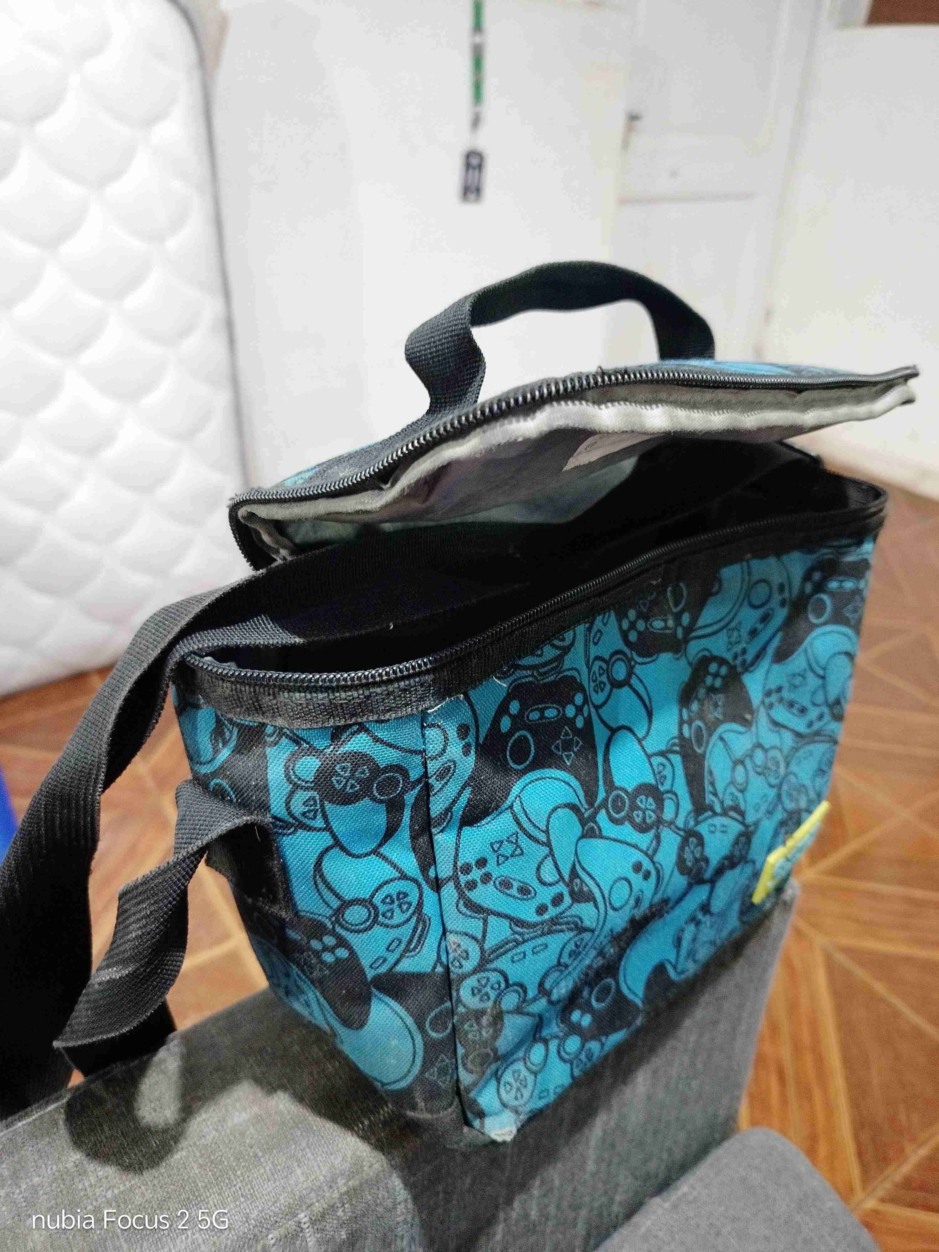 Lonchera térmica con diseño de videojuegos - 1