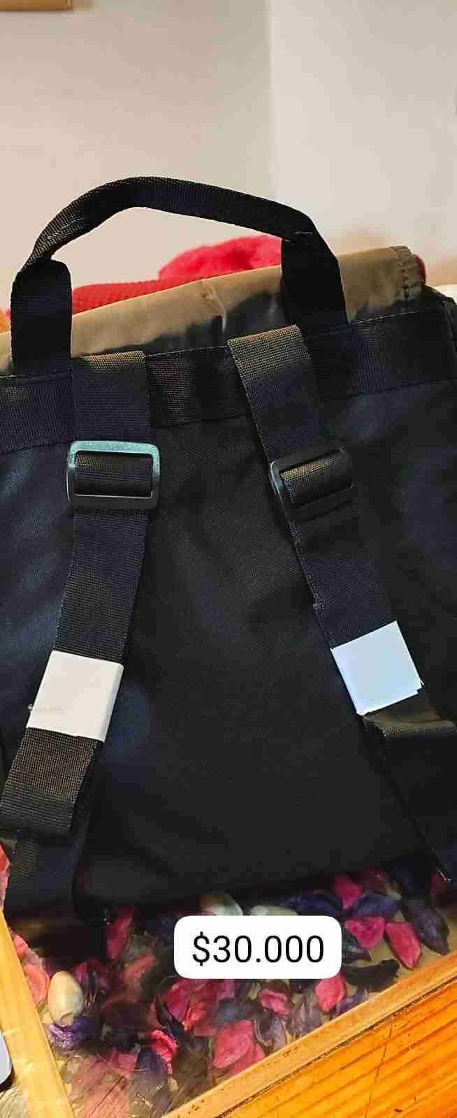 Mochila Reebok negra original - miniatura 2