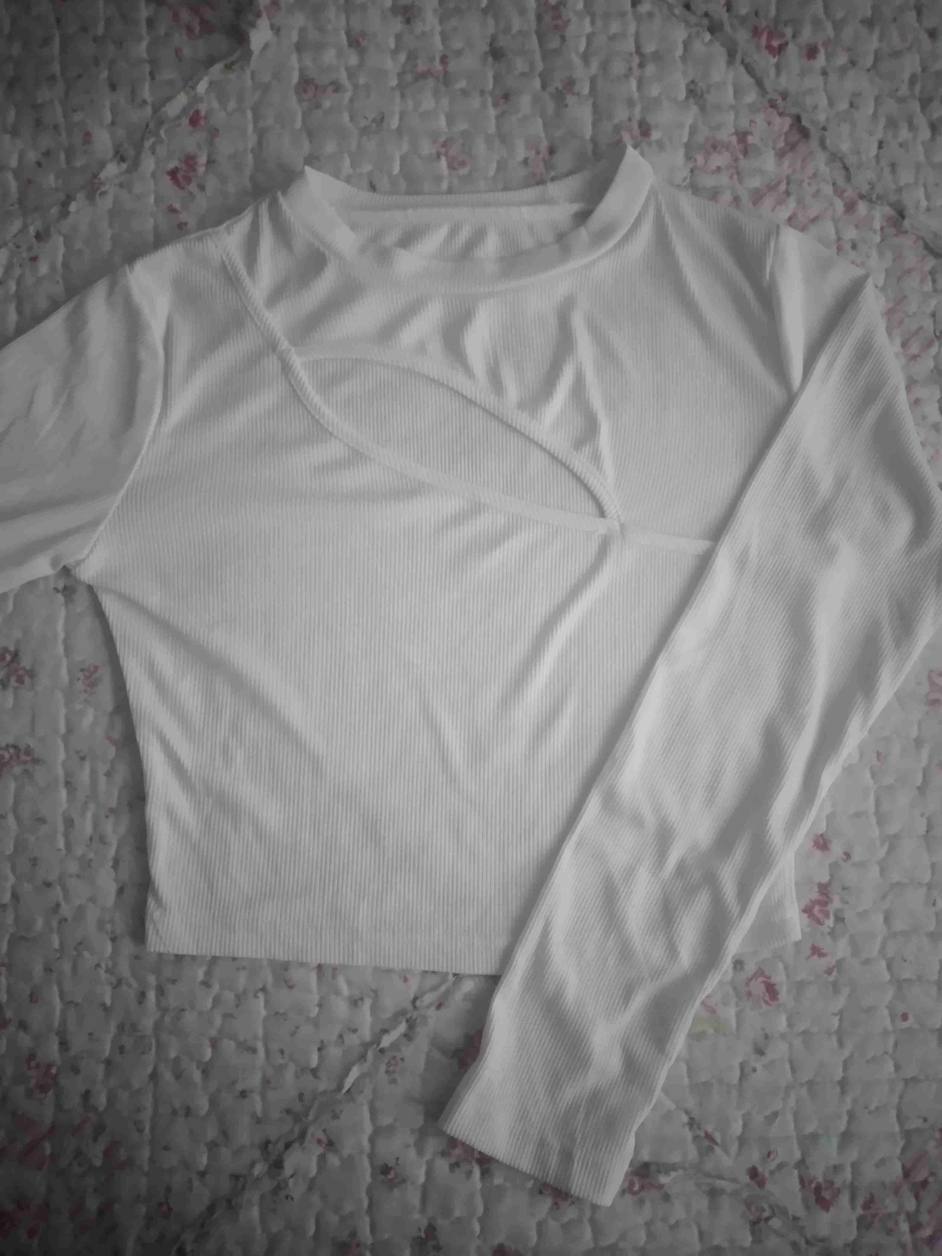 Polera blanca manga larga