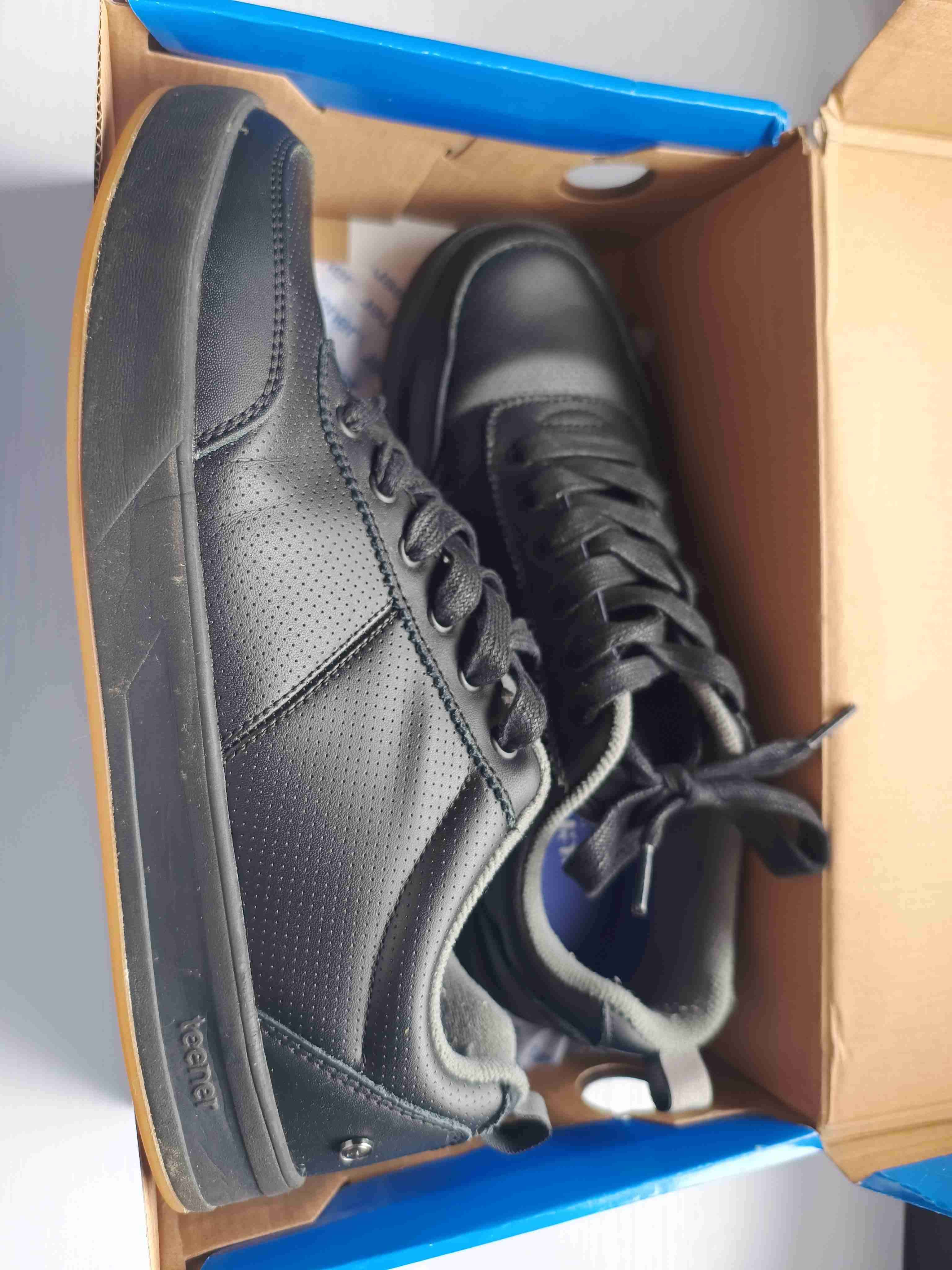 Zapatillas negras escolar - 1