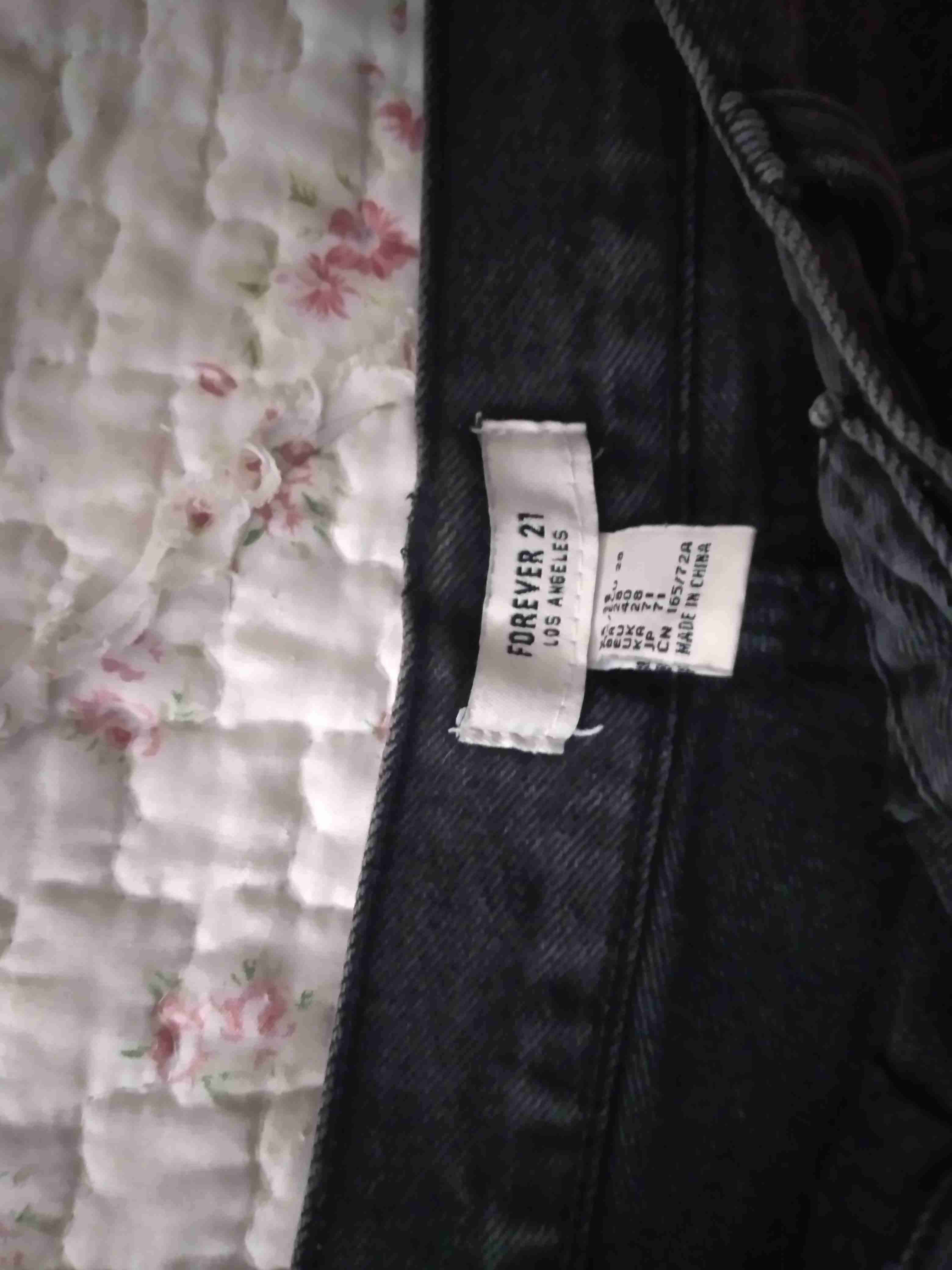 Shorts de mezclilla desgastados - miniatura 3