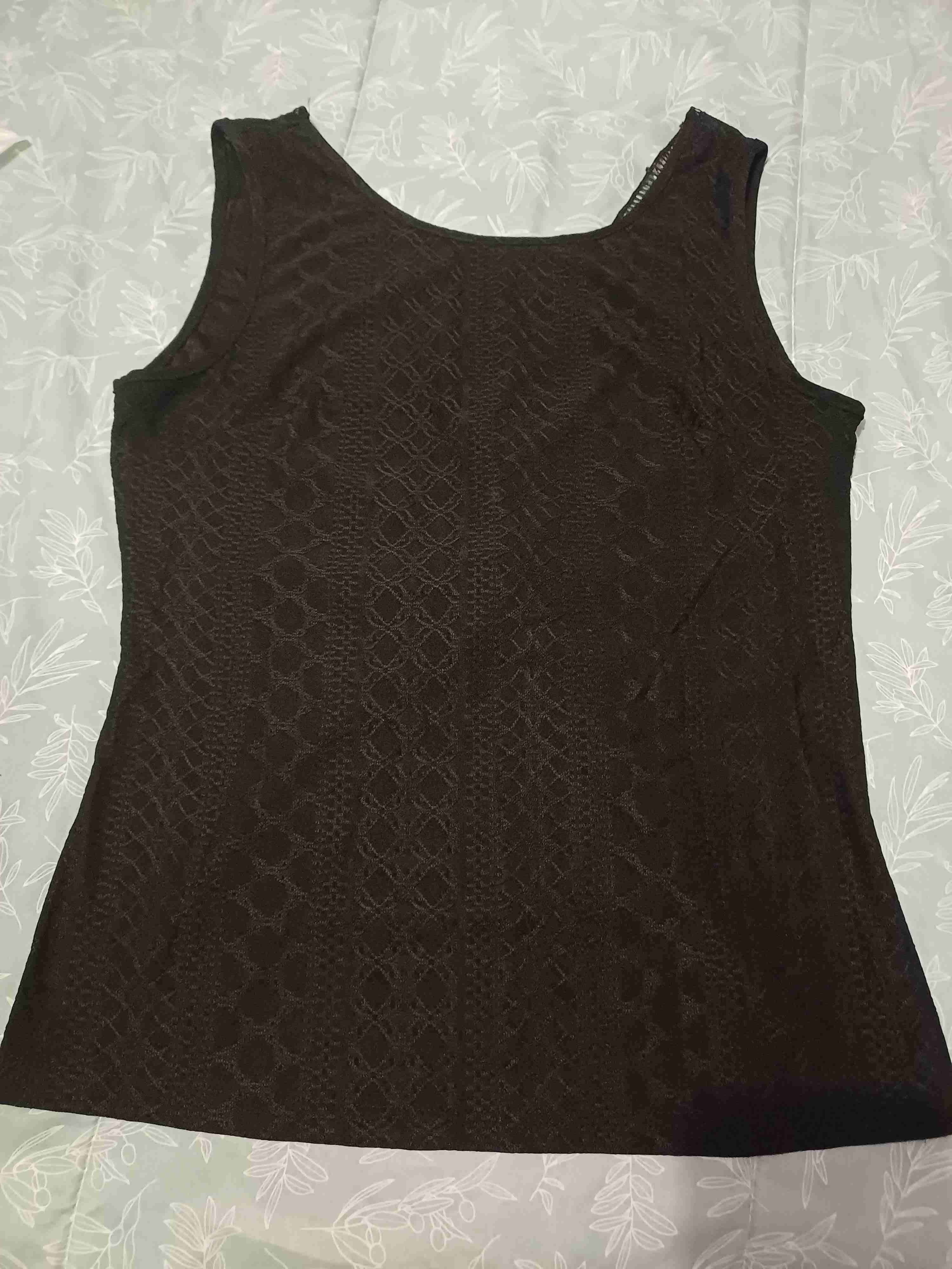 Polera negra sin mangas - miniatura 1