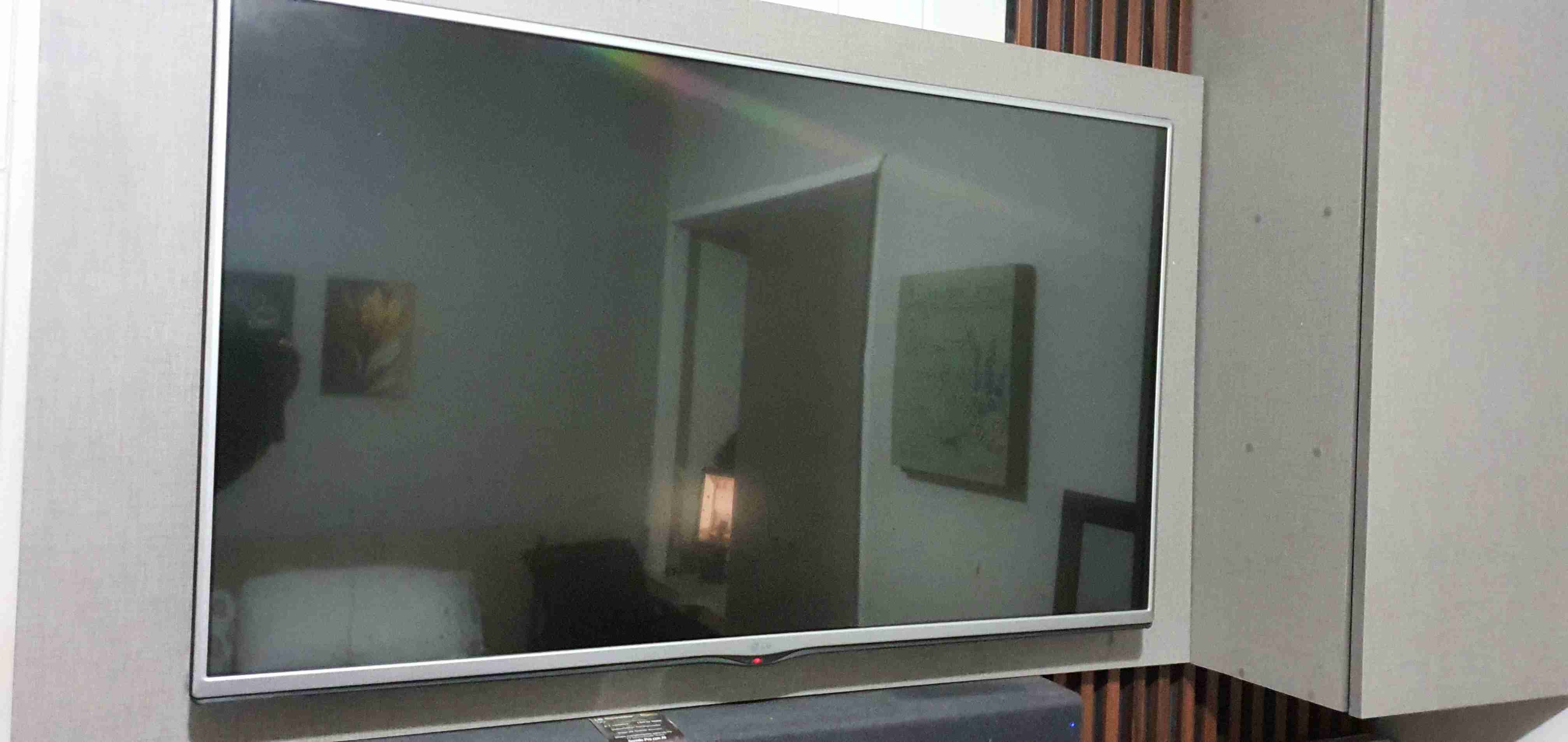 Smart TV LG 42 pulgadas - miniatura 3