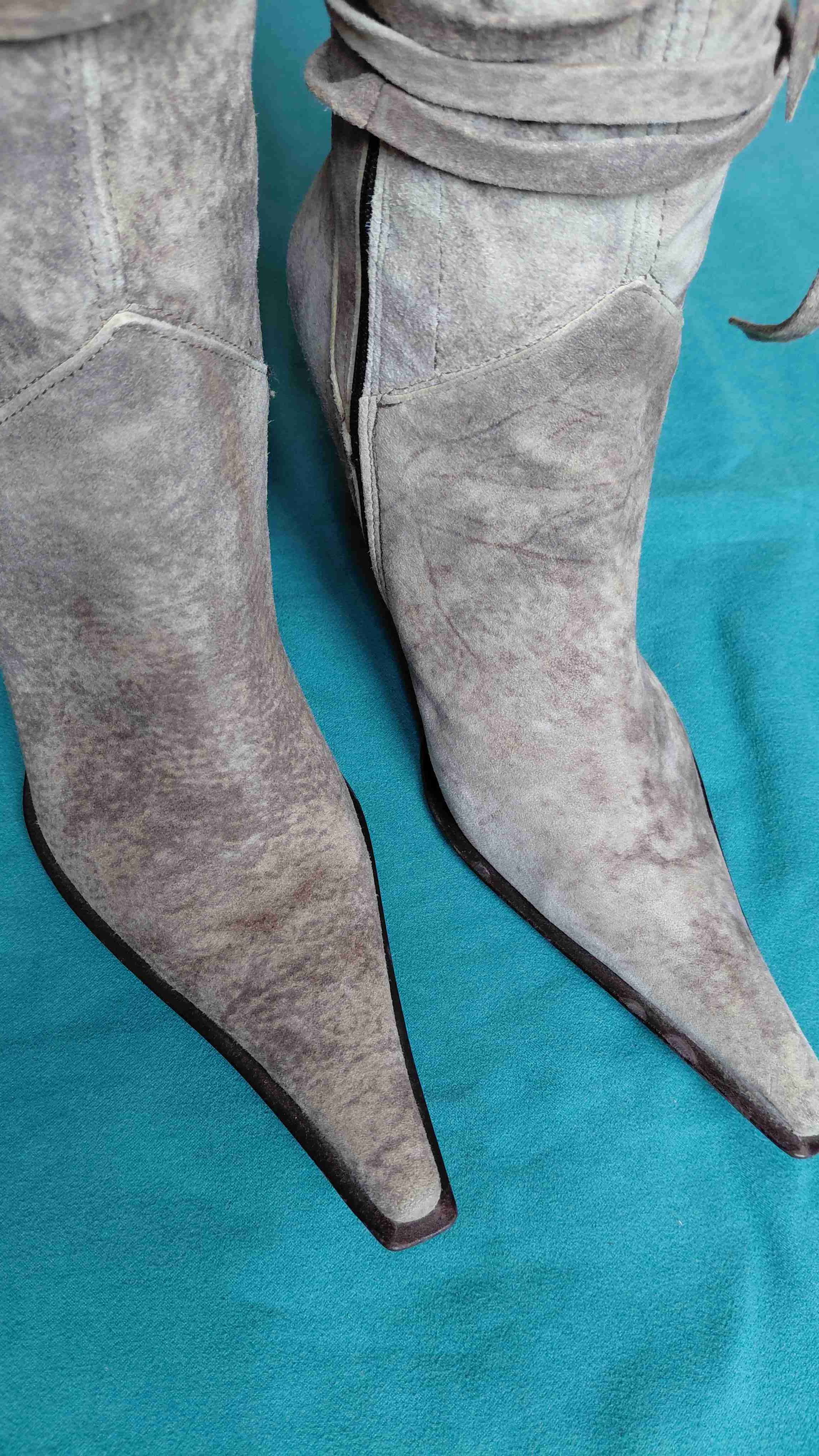 Bota alta exclusiva en punta 100% cuero. - 5