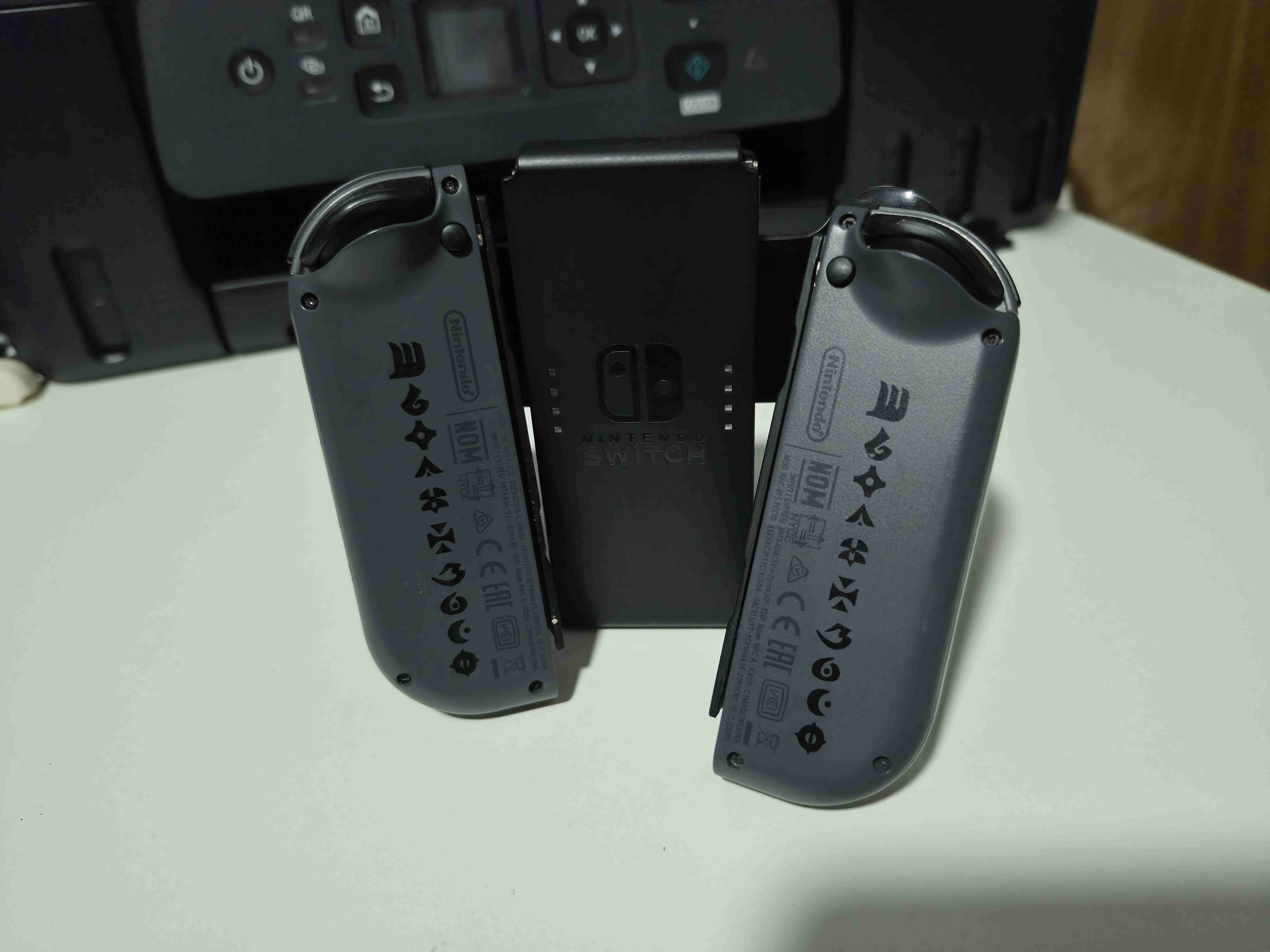 JoyCon Nintendo Switch edición especial - 2