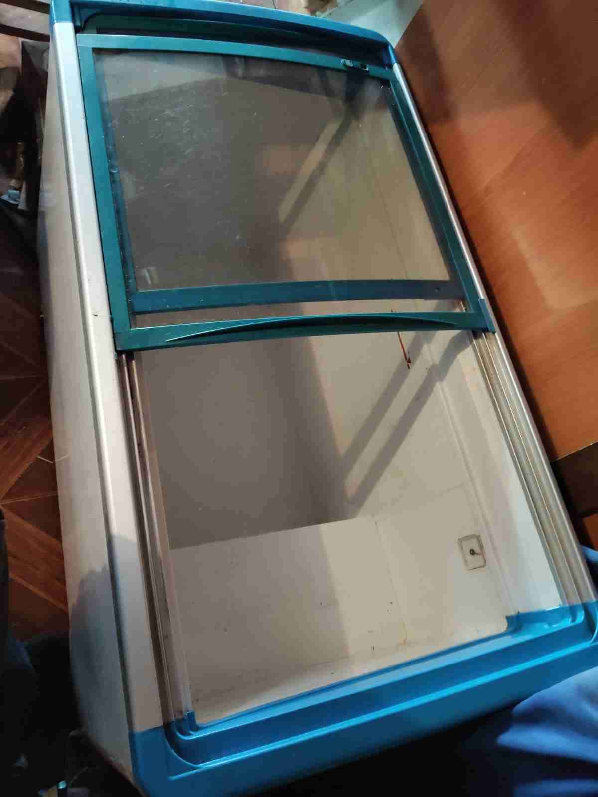 Congelador con tapa de vidrio - miniatura 3