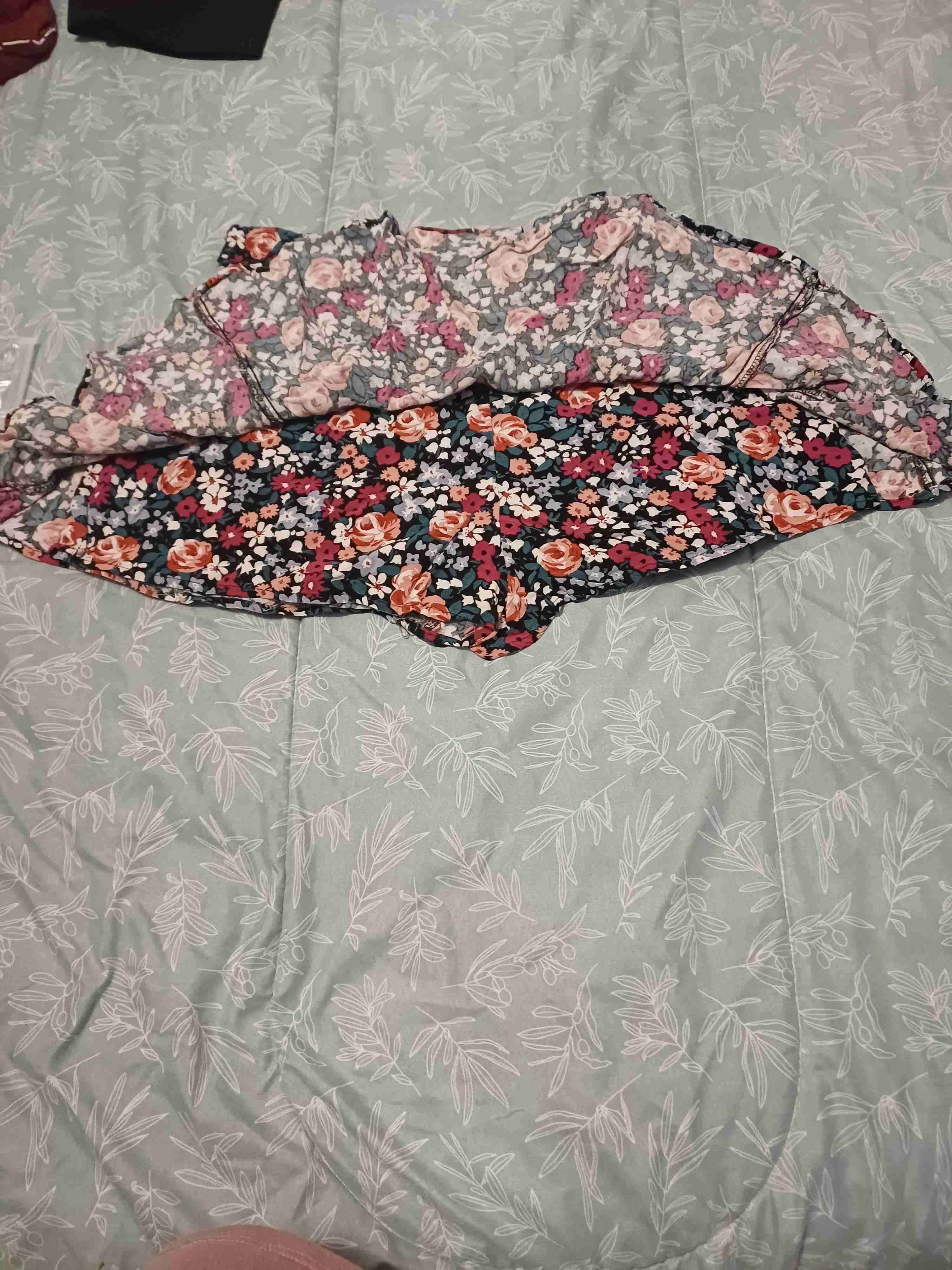 Falda  chor floreada con vuelo - miniatura 2