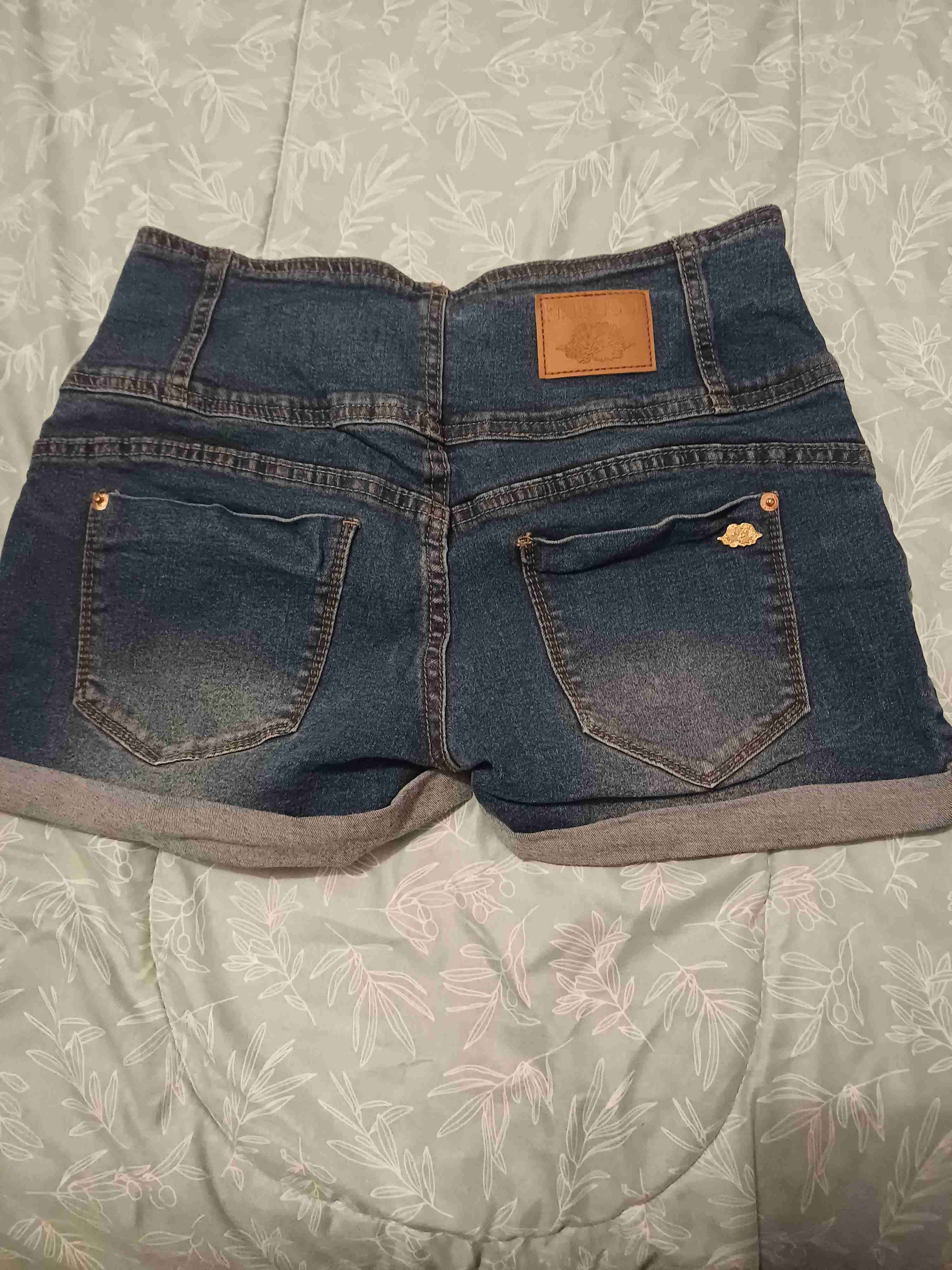 Shorts de mezclilla con botones - 2