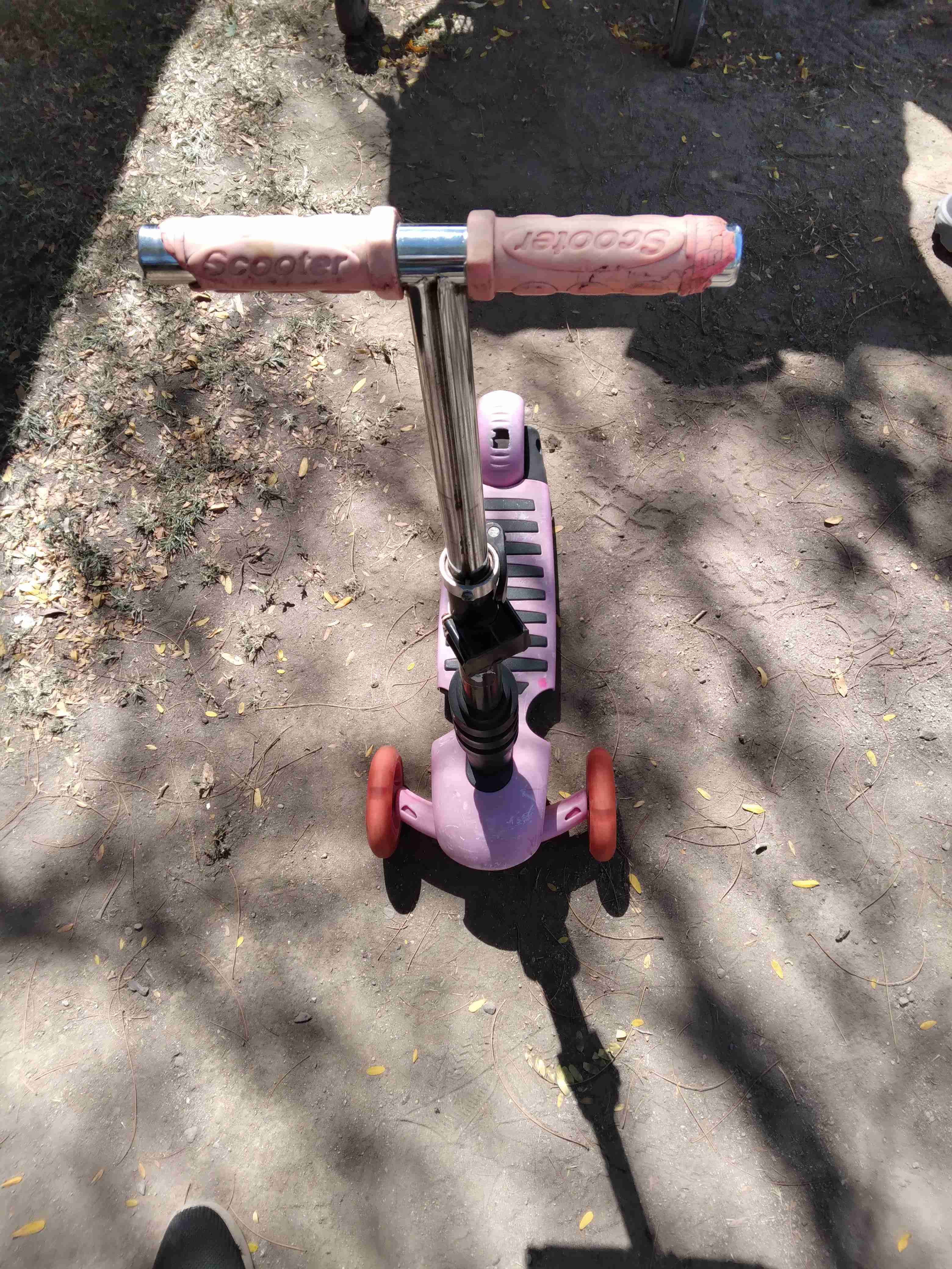 Scooter infantil rosado - miniatura 2