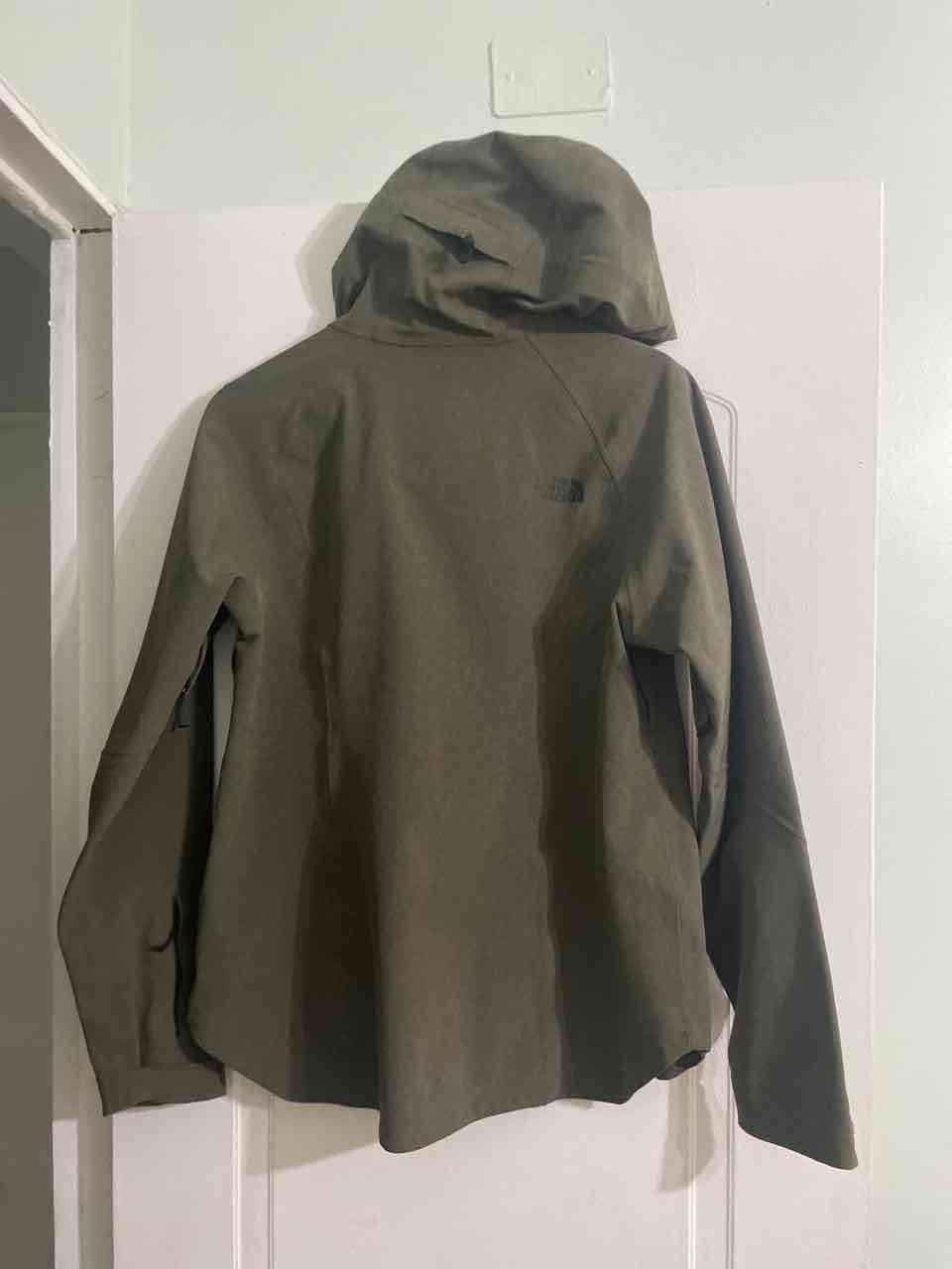 Chaqueta impermeable verde The North Face - miniatura 3