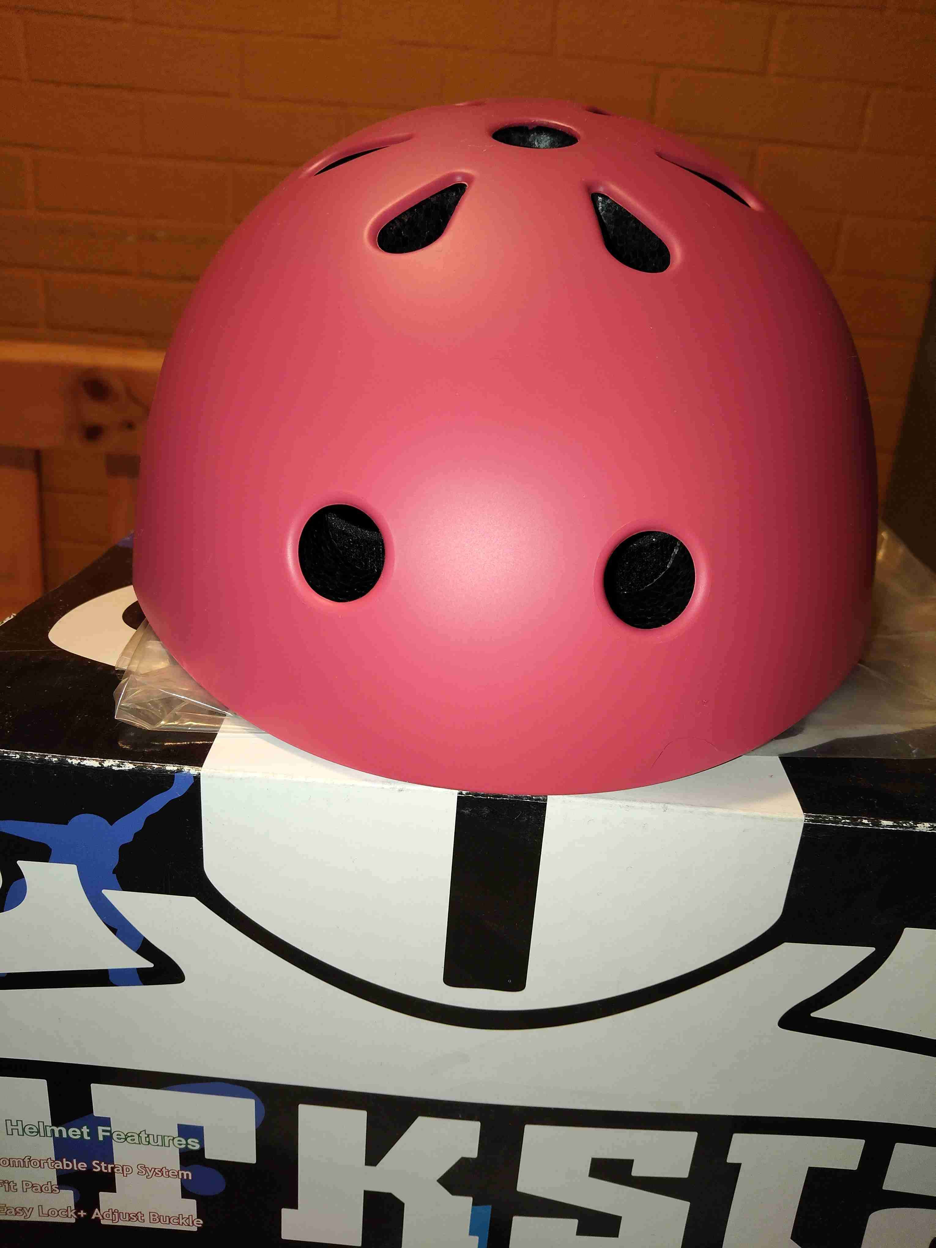 Casco rojo para bicicleta - 2