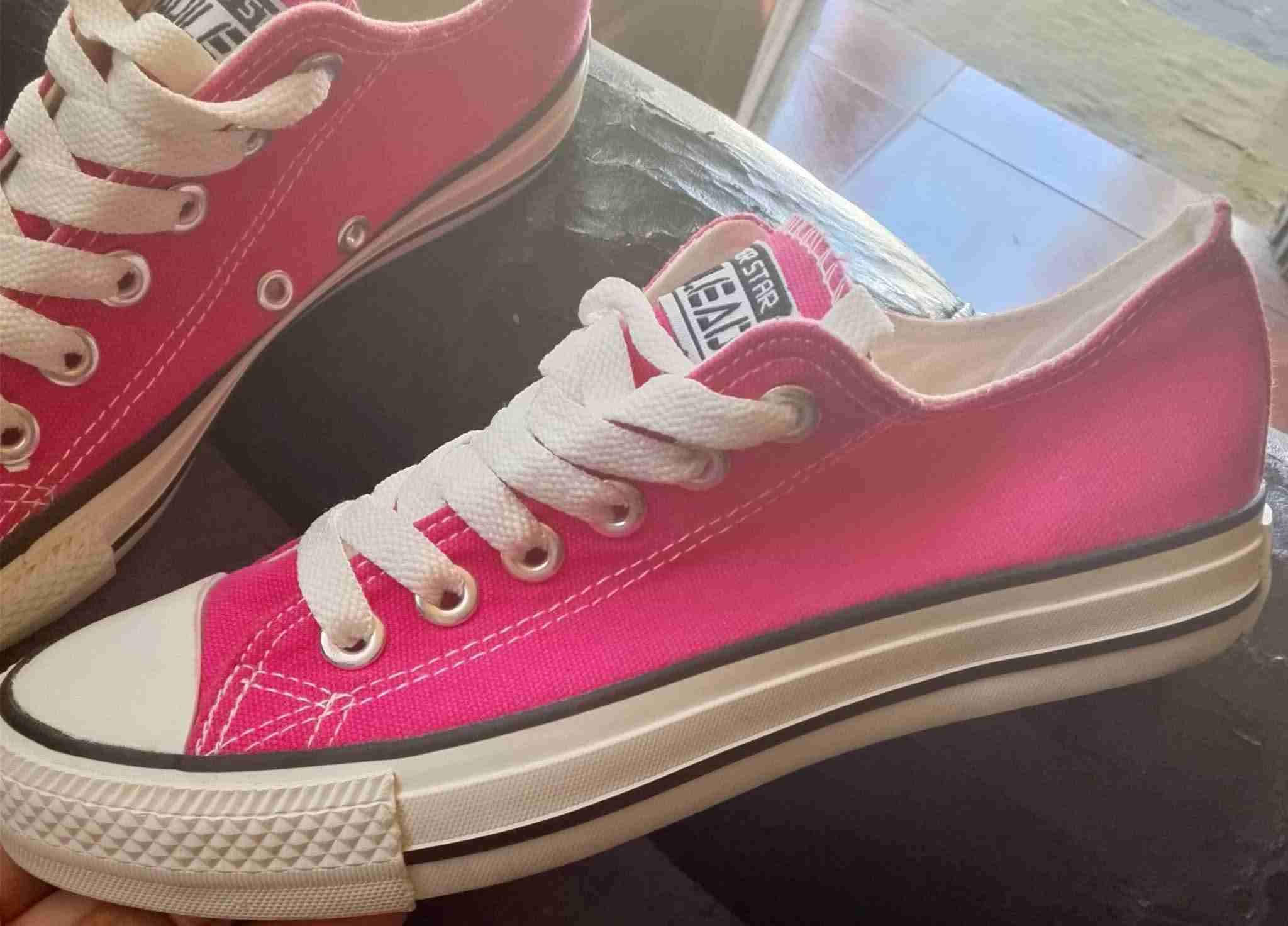 Zapatillas rosadas estilo clásico - miniatura 1