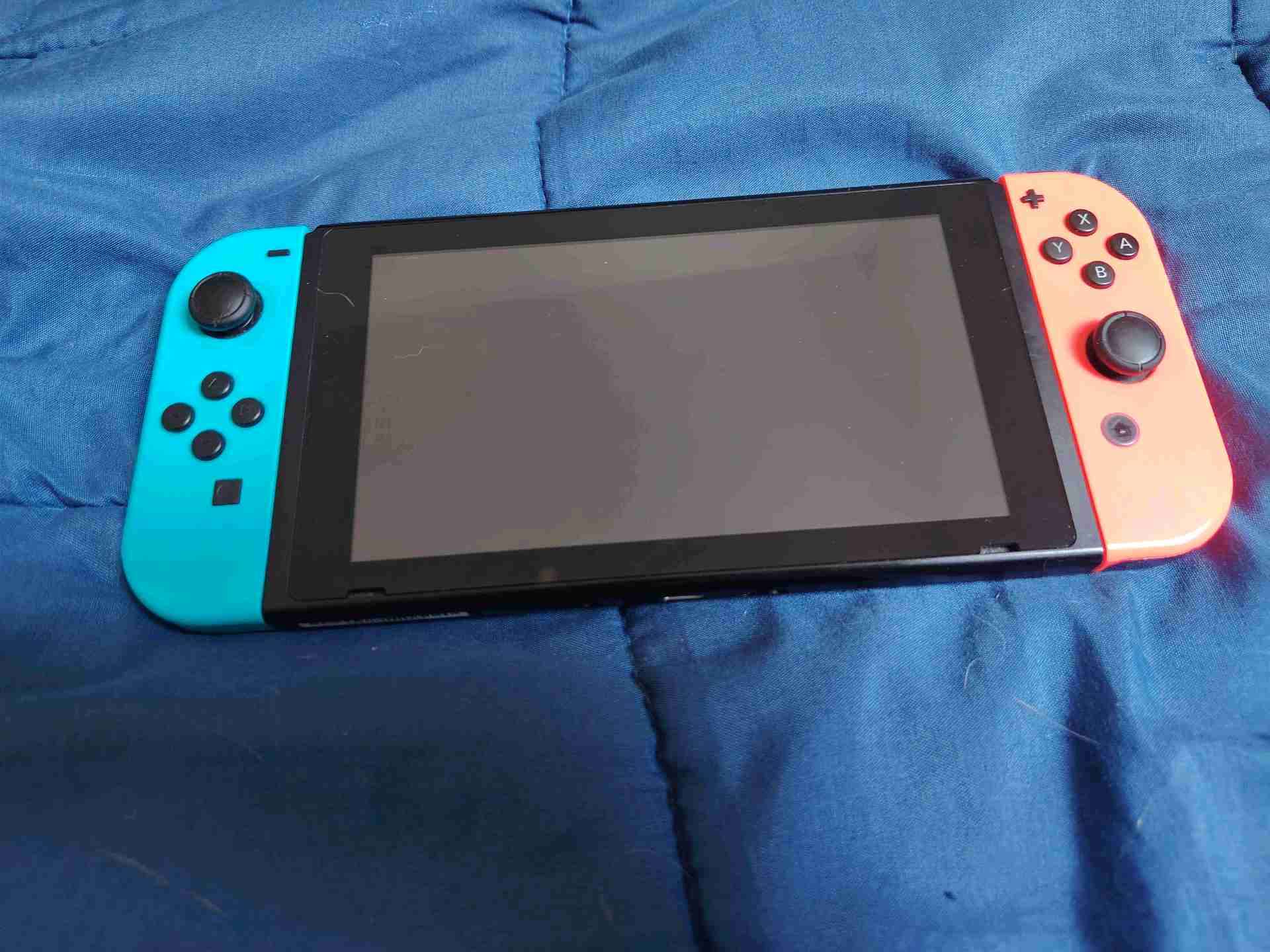 Consola Nintendo Switch con Joy-Cons - miniatura 3