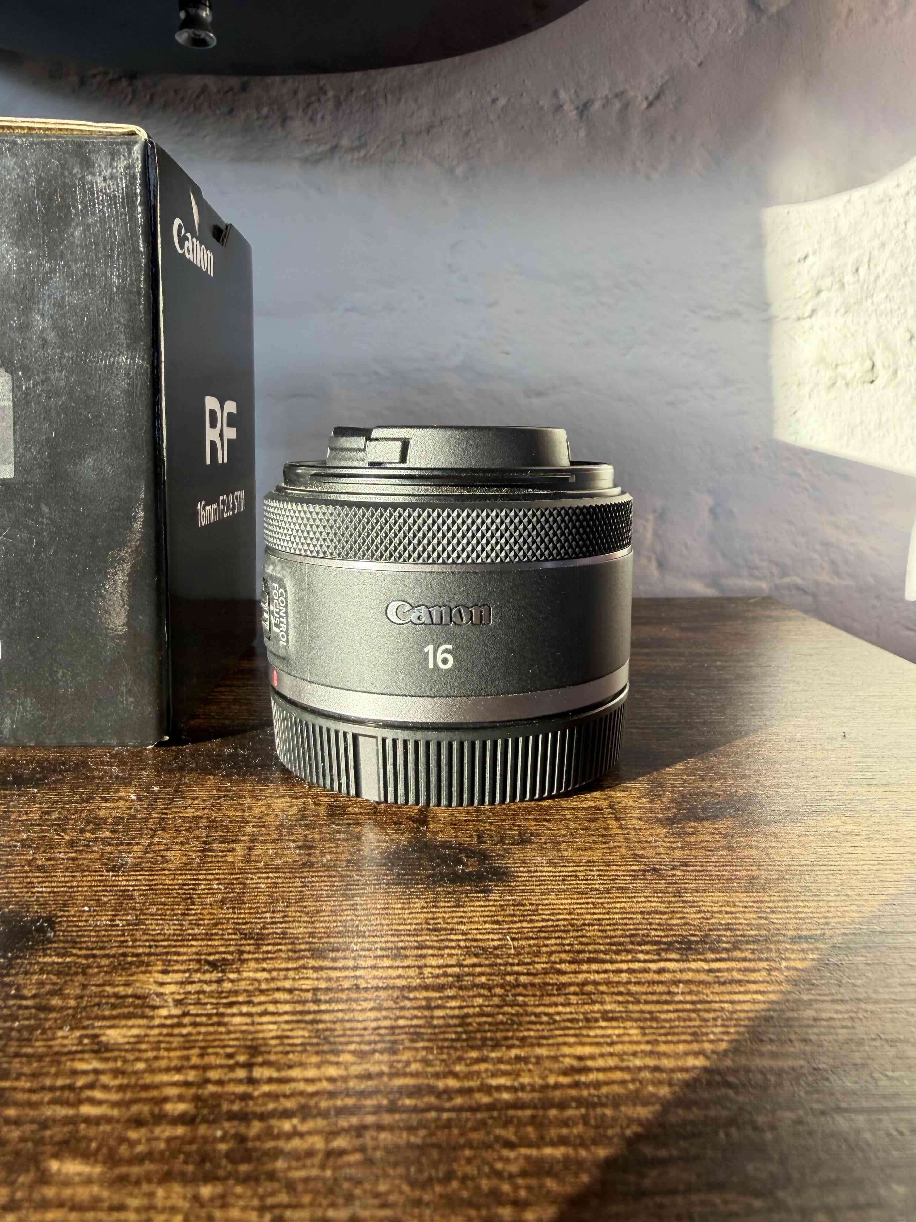 Lente Canon RF 16mm f/2.8 STM - miniatura 2