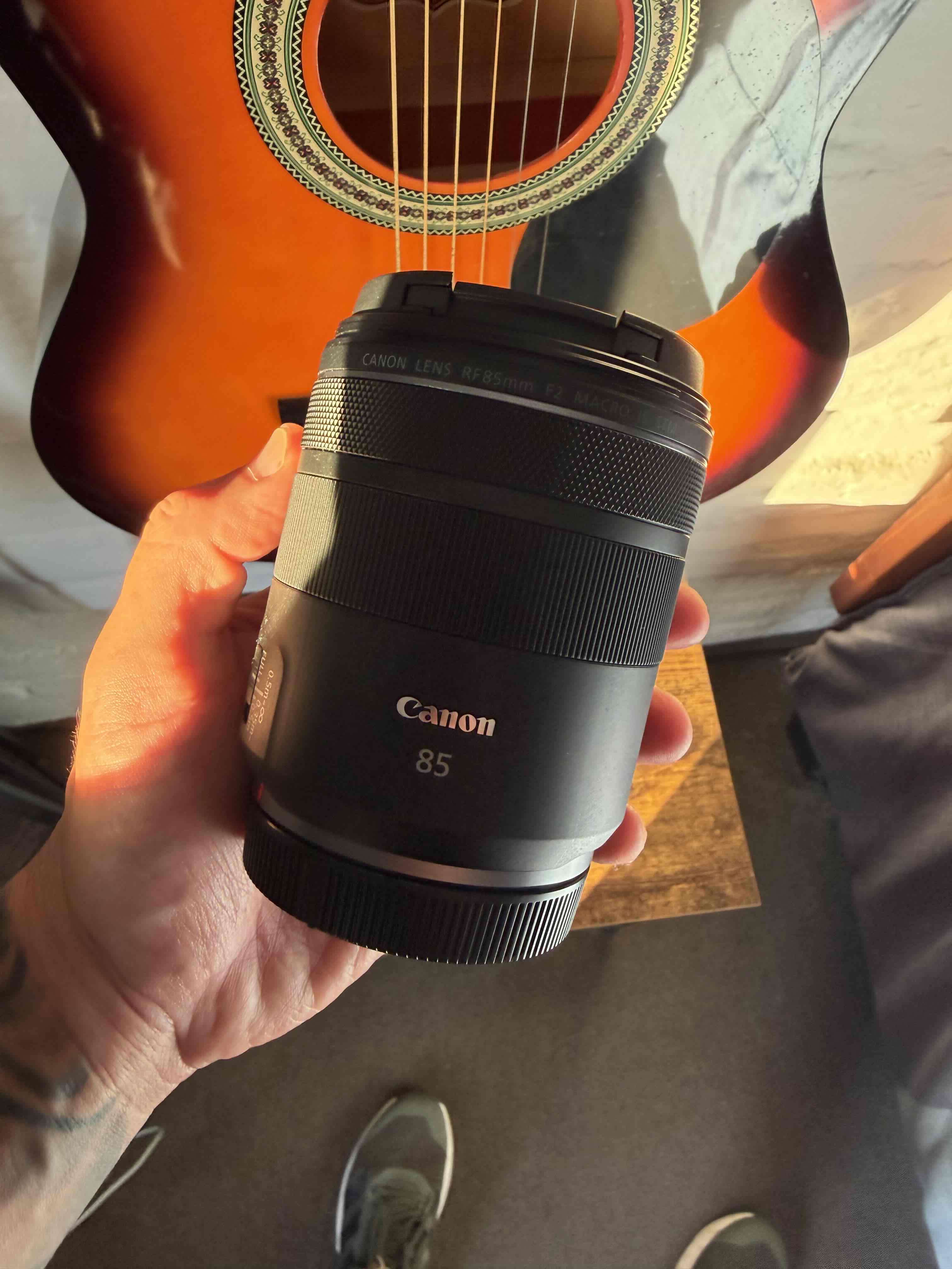 Lente Canon RF 85mm f2 Macro IS STM - miniatura 3