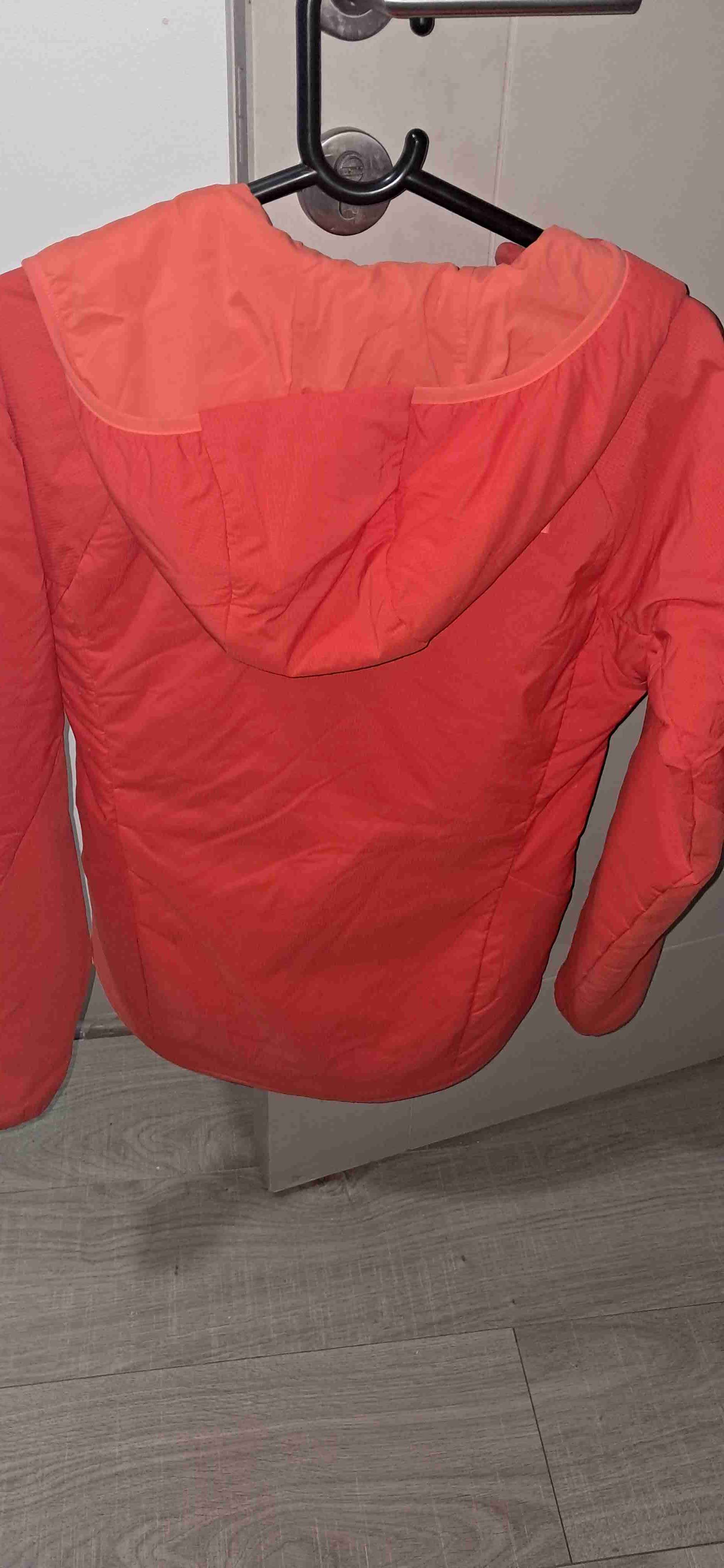 Chaqueta con capucha - miniatura 1