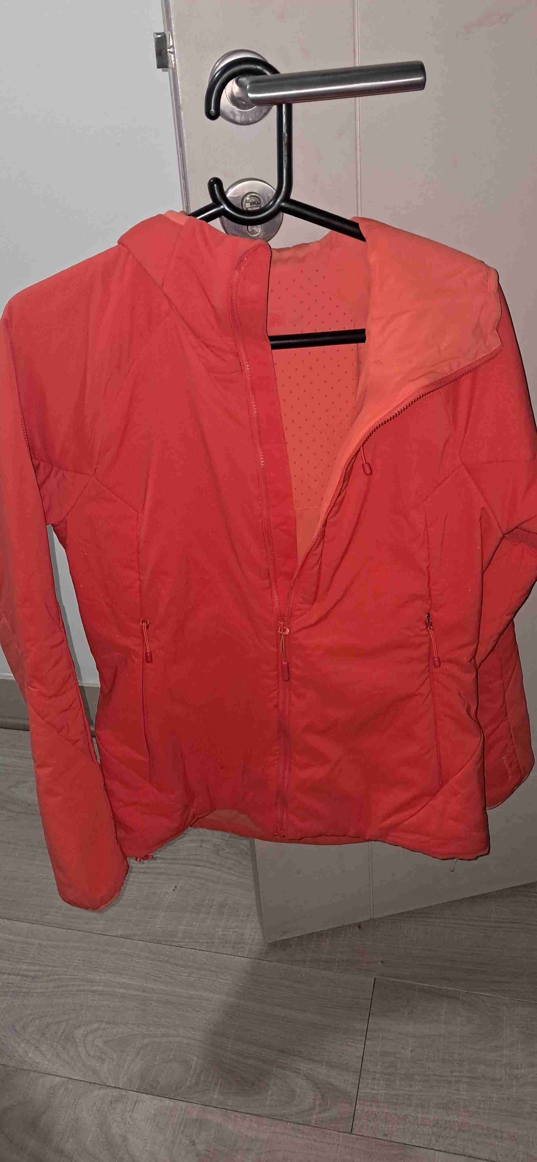 Chaqueta con capucha - miniatura 2