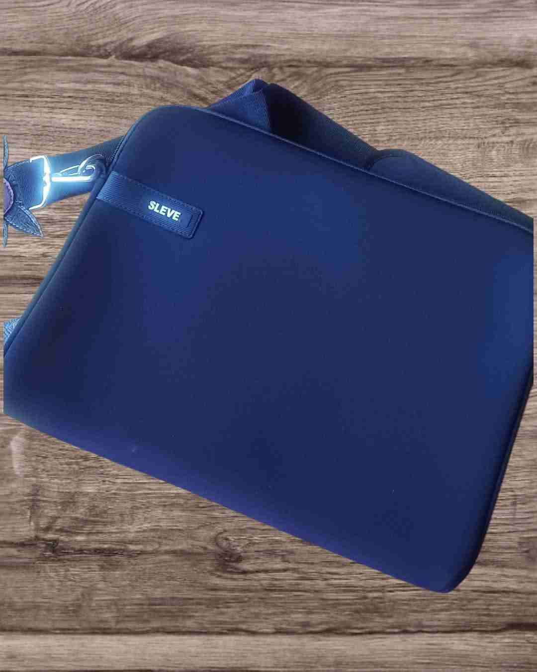 Funda Negra para laptop con correa - miniatura 2