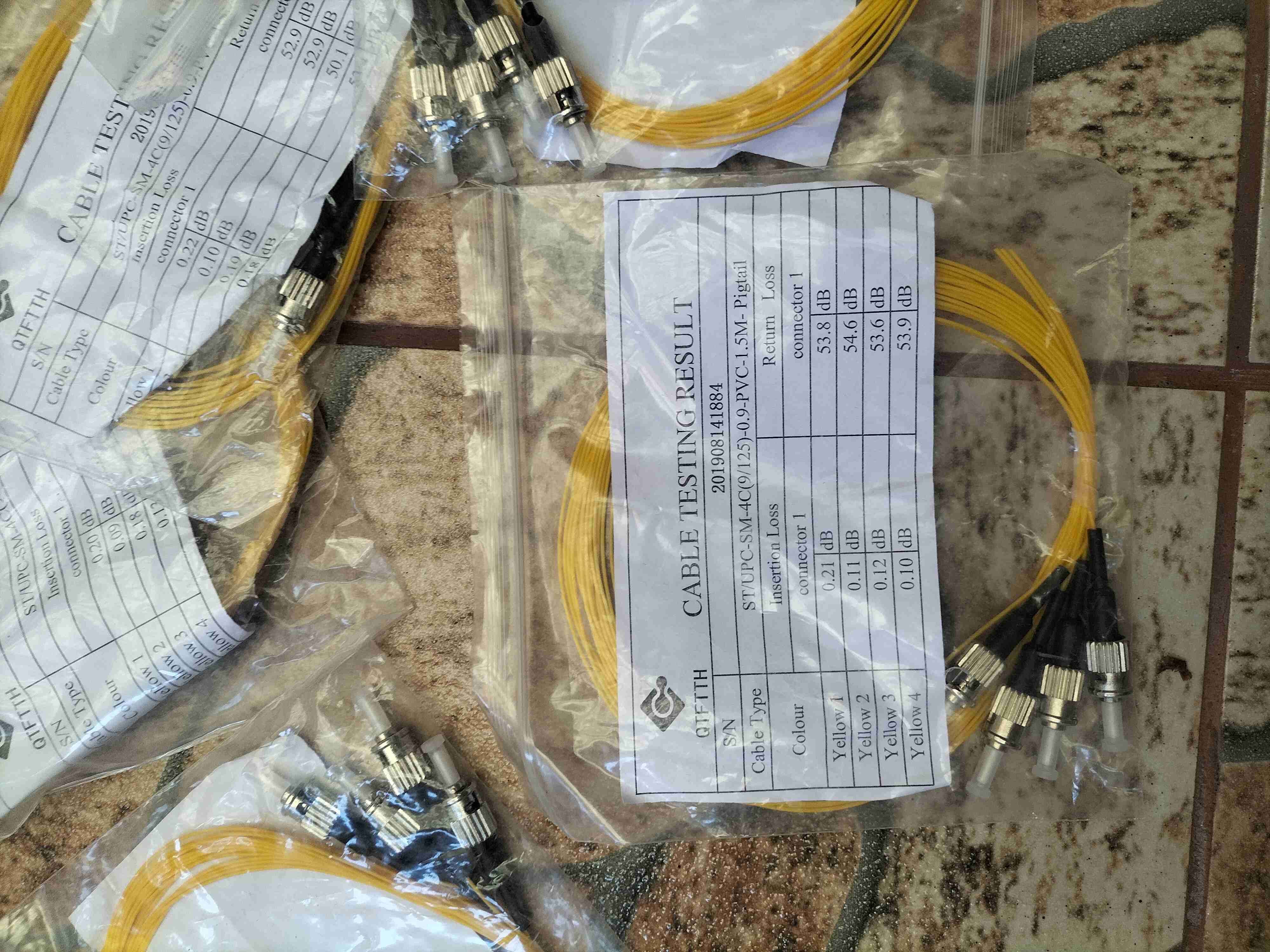 Cable de fibra óptica amarillo - miniatura 3