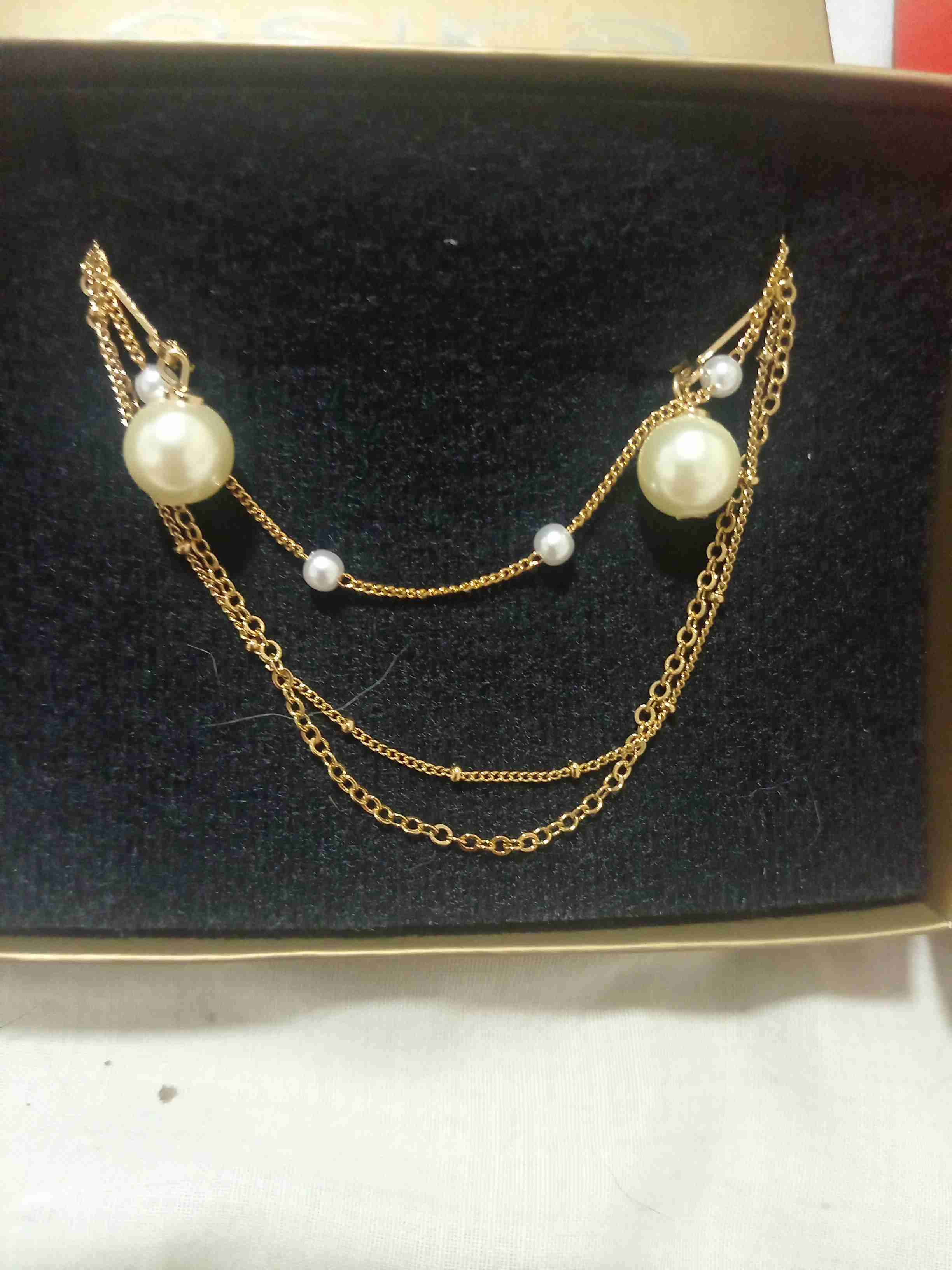 Collar dorado con perlas - 1