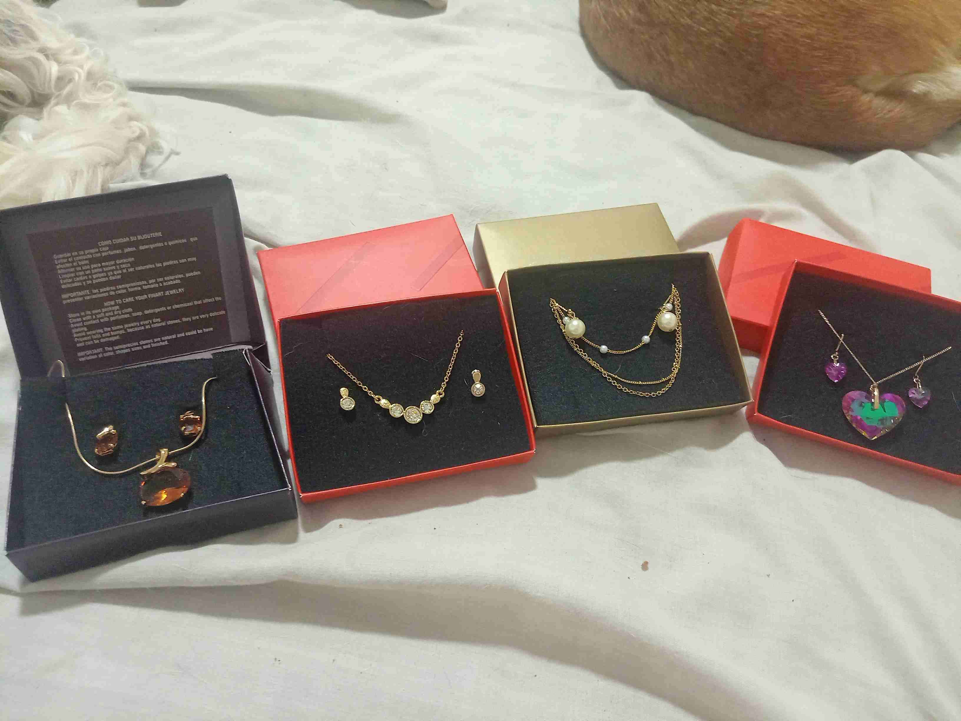 Collar dorado con perlas - 2