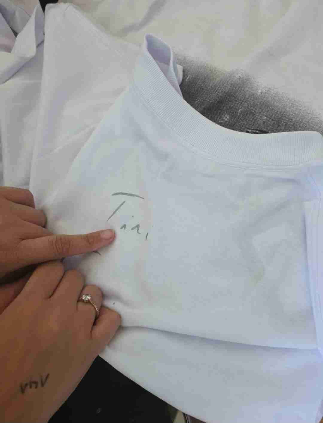 Polera gráfica blanca Under Armour - miniatura 4