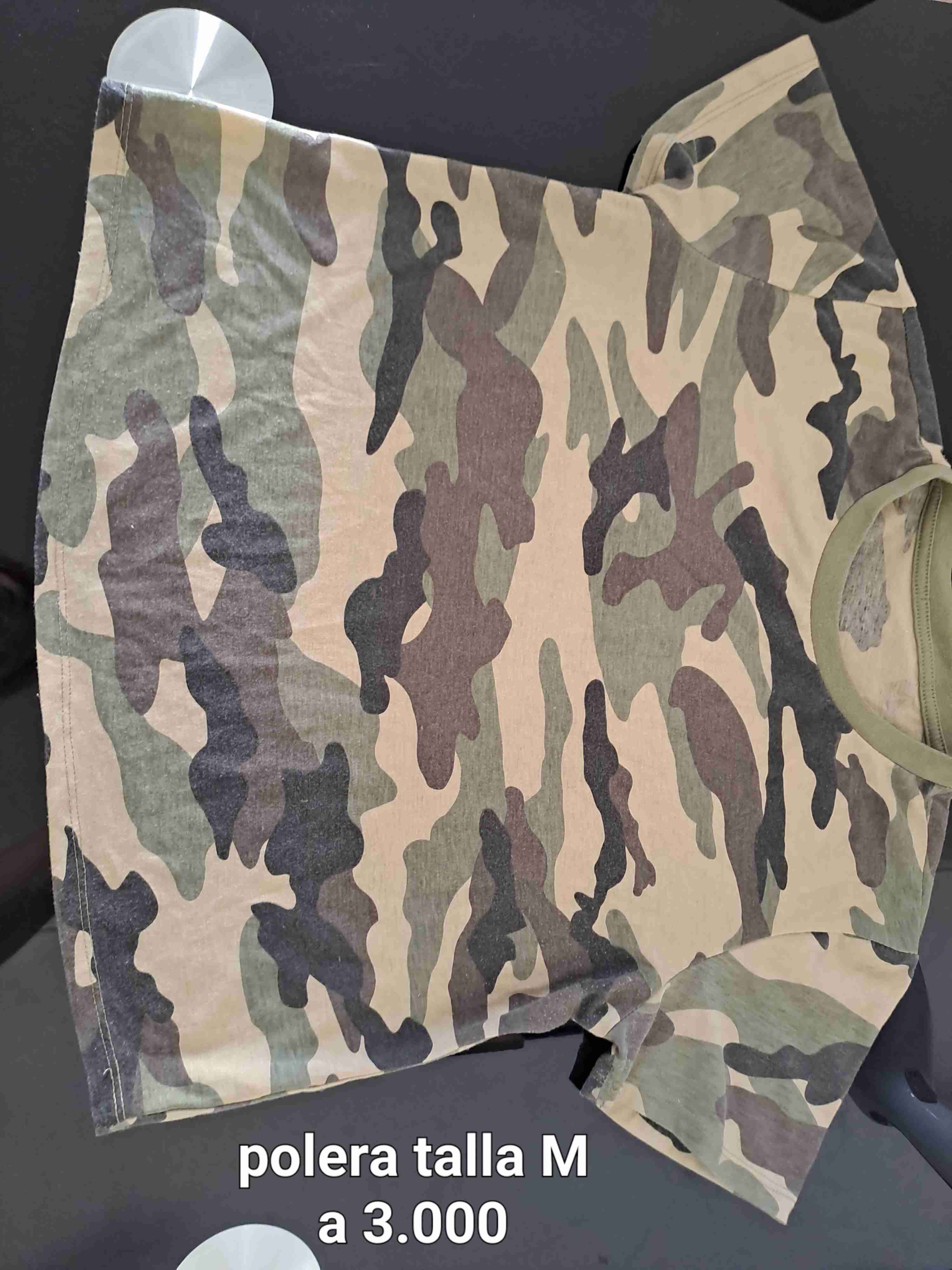 Polera camuflada