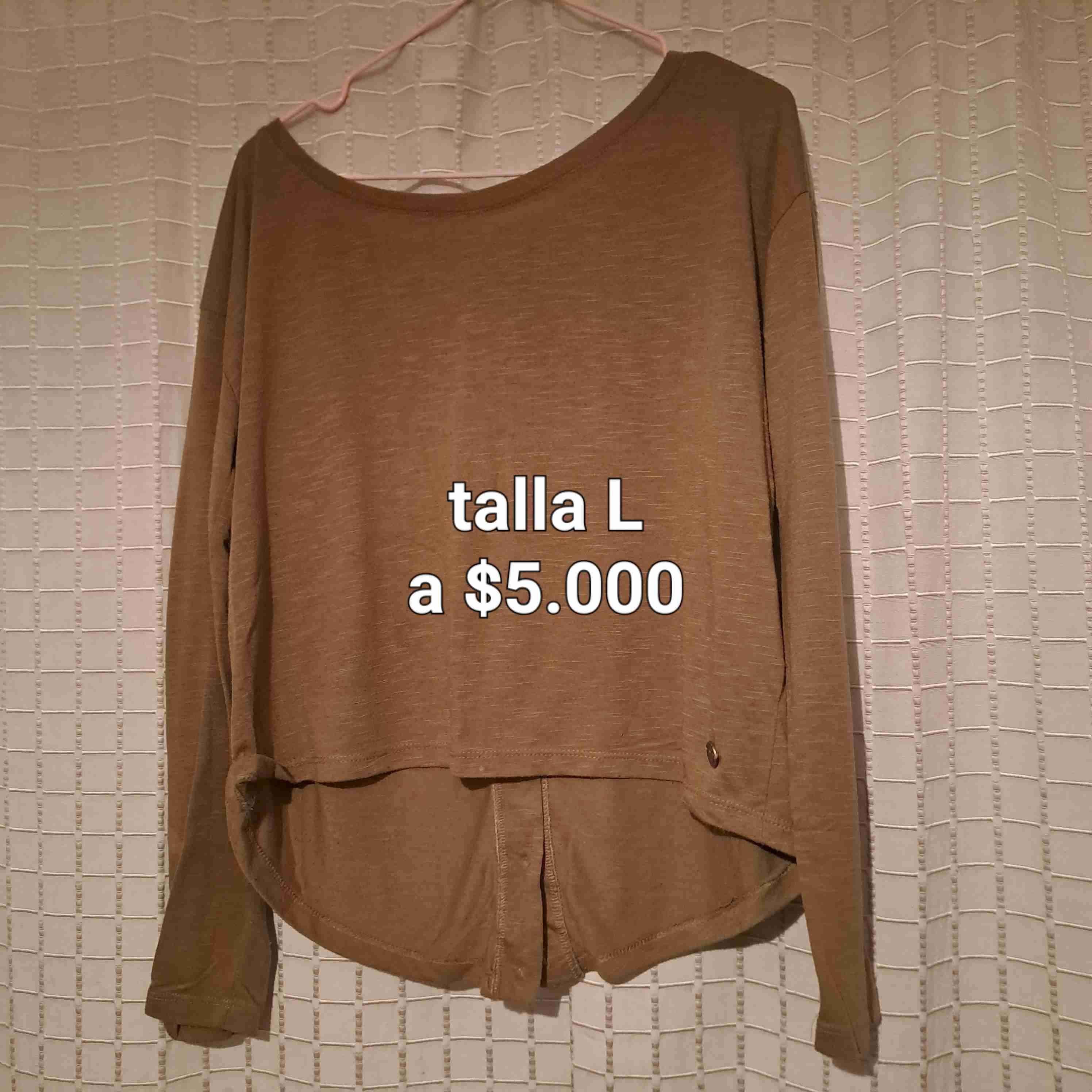 Polera verde - miniatura 1