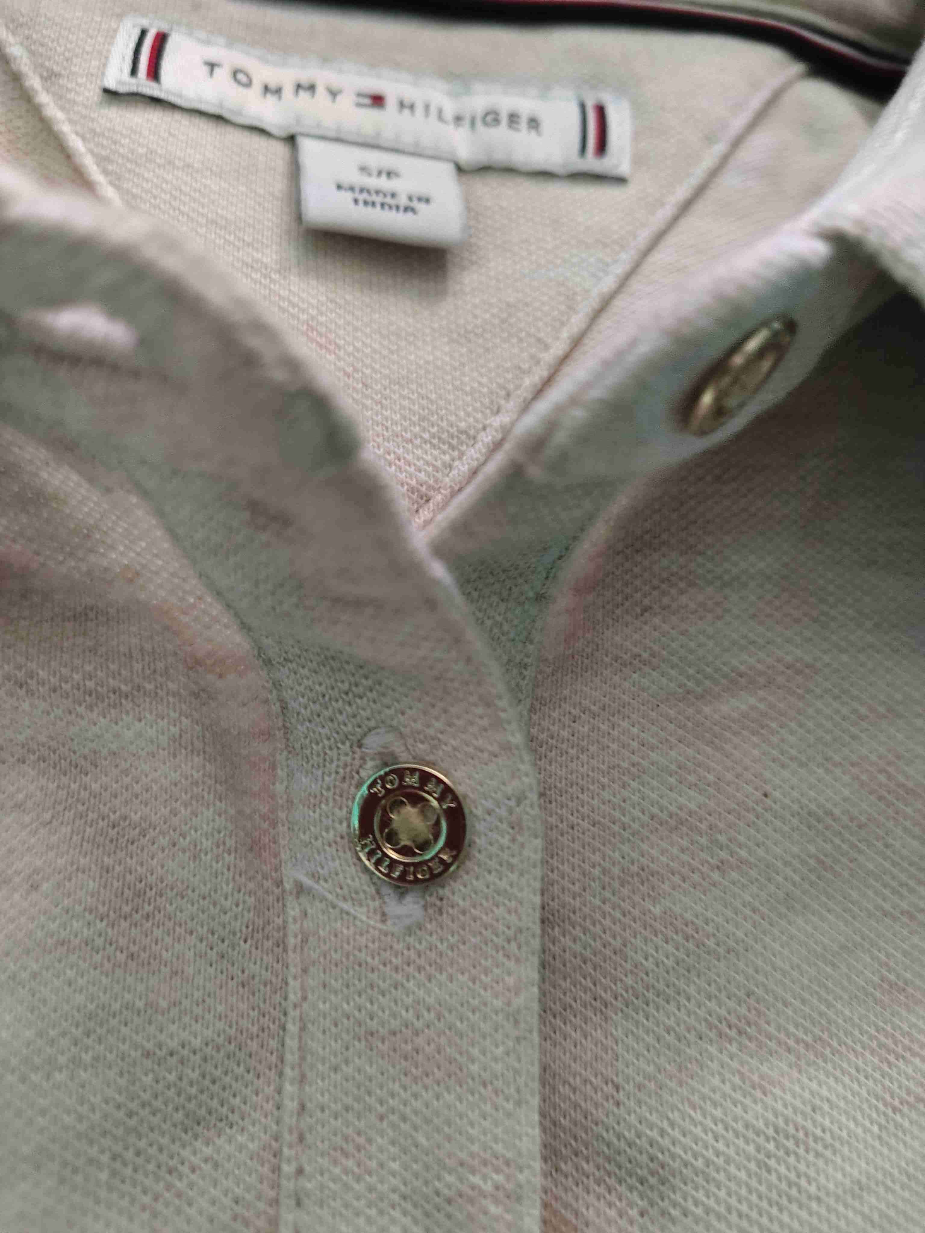 Vestido Tommy Hilfiger beige con diseño - 4