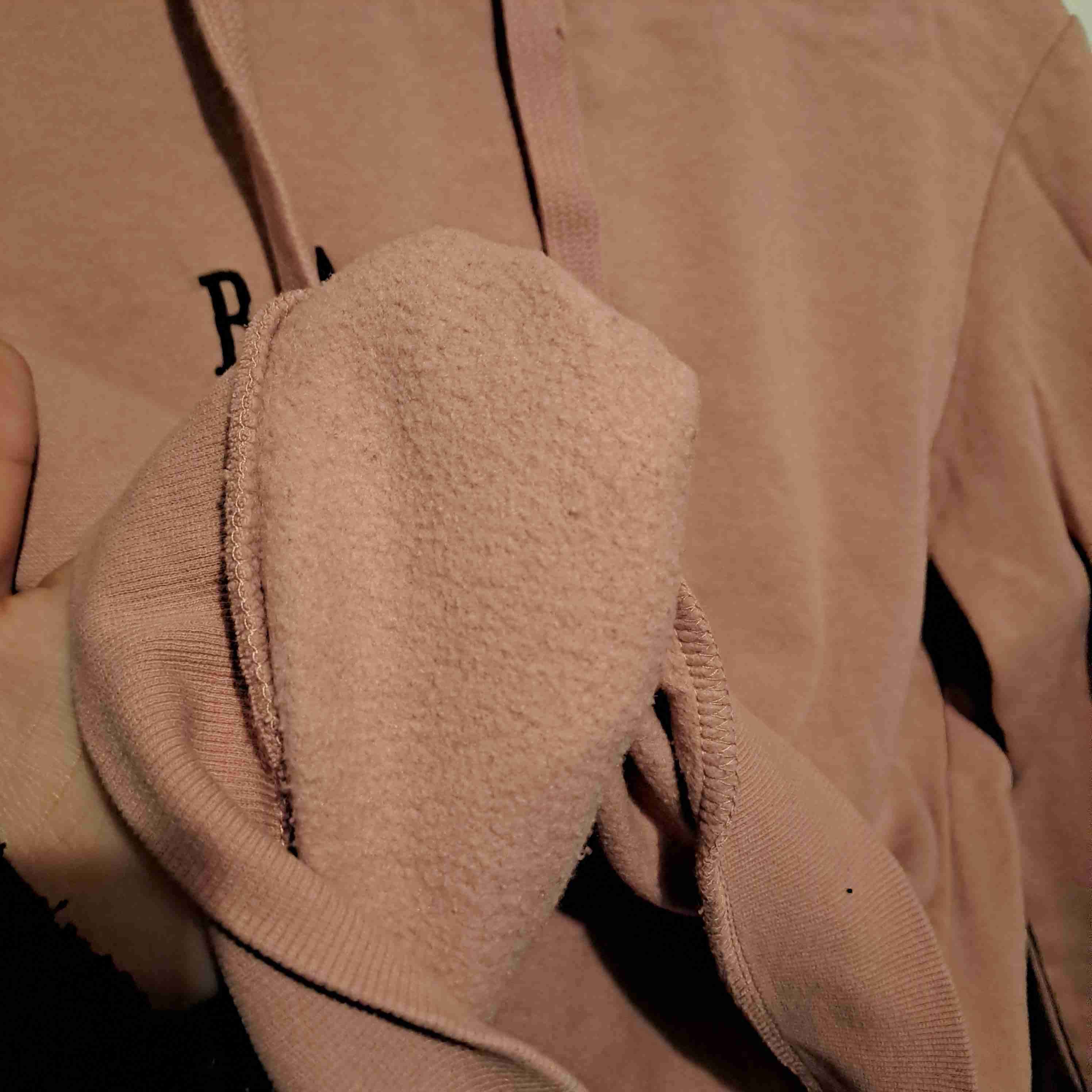 Polerón rosado con capucha - miniatura 3