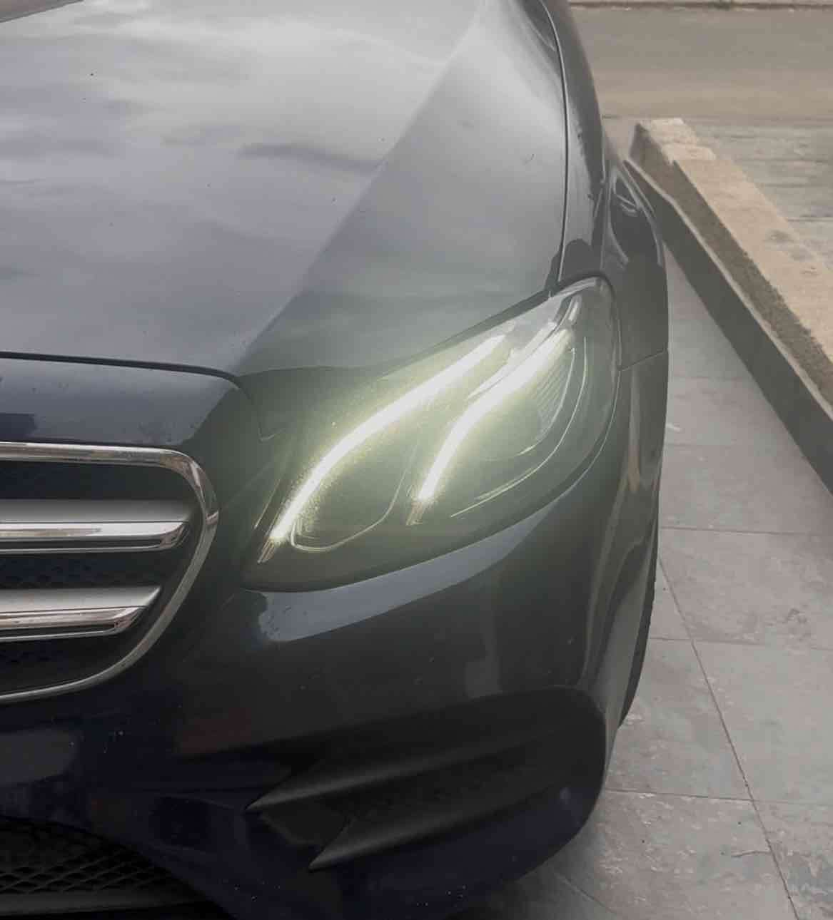 Óptico mercedes clase E nuevo impecable con sus mo - miniatura 3