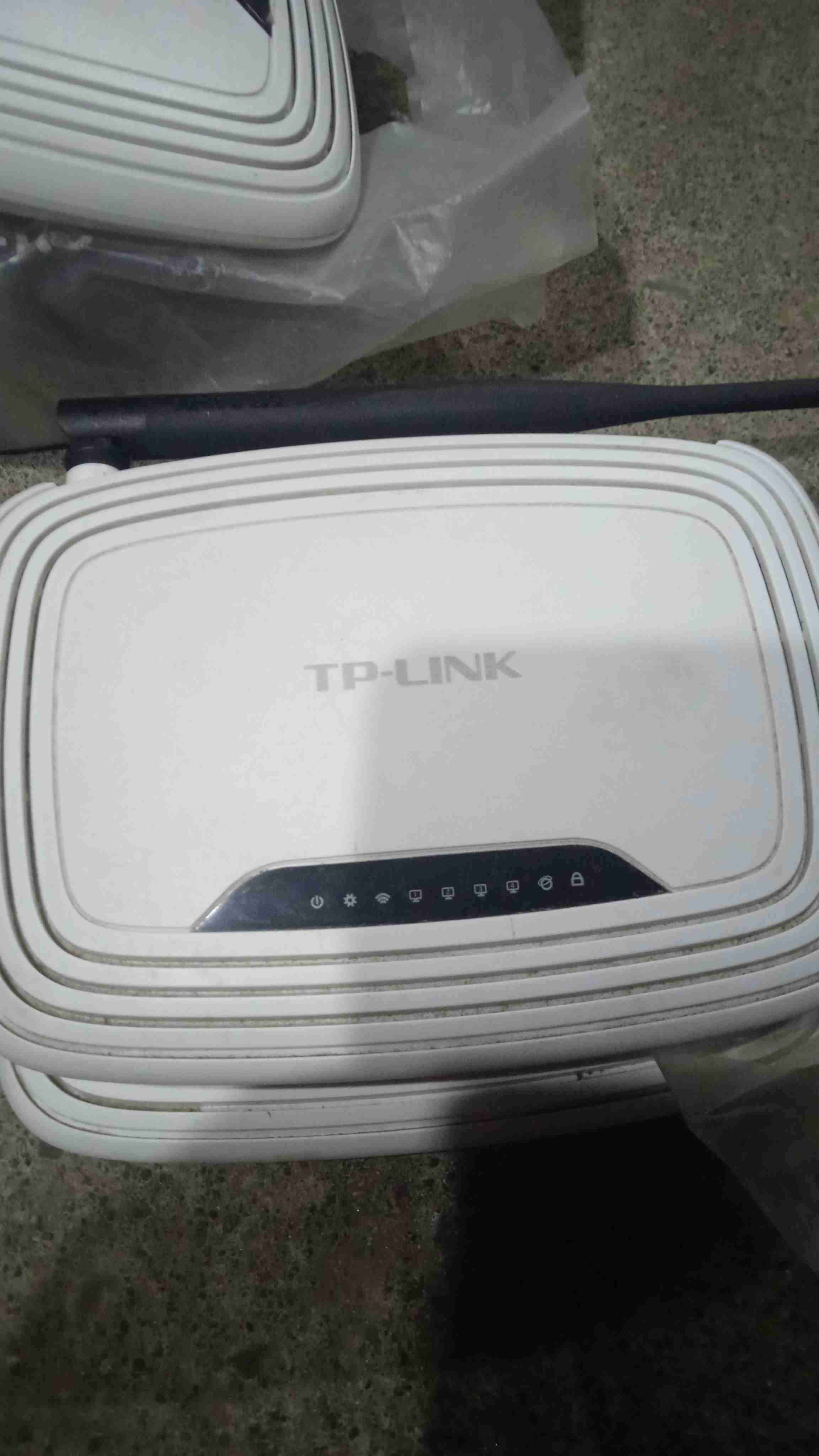 Router TP- Link usados .operativos - miniatura 5