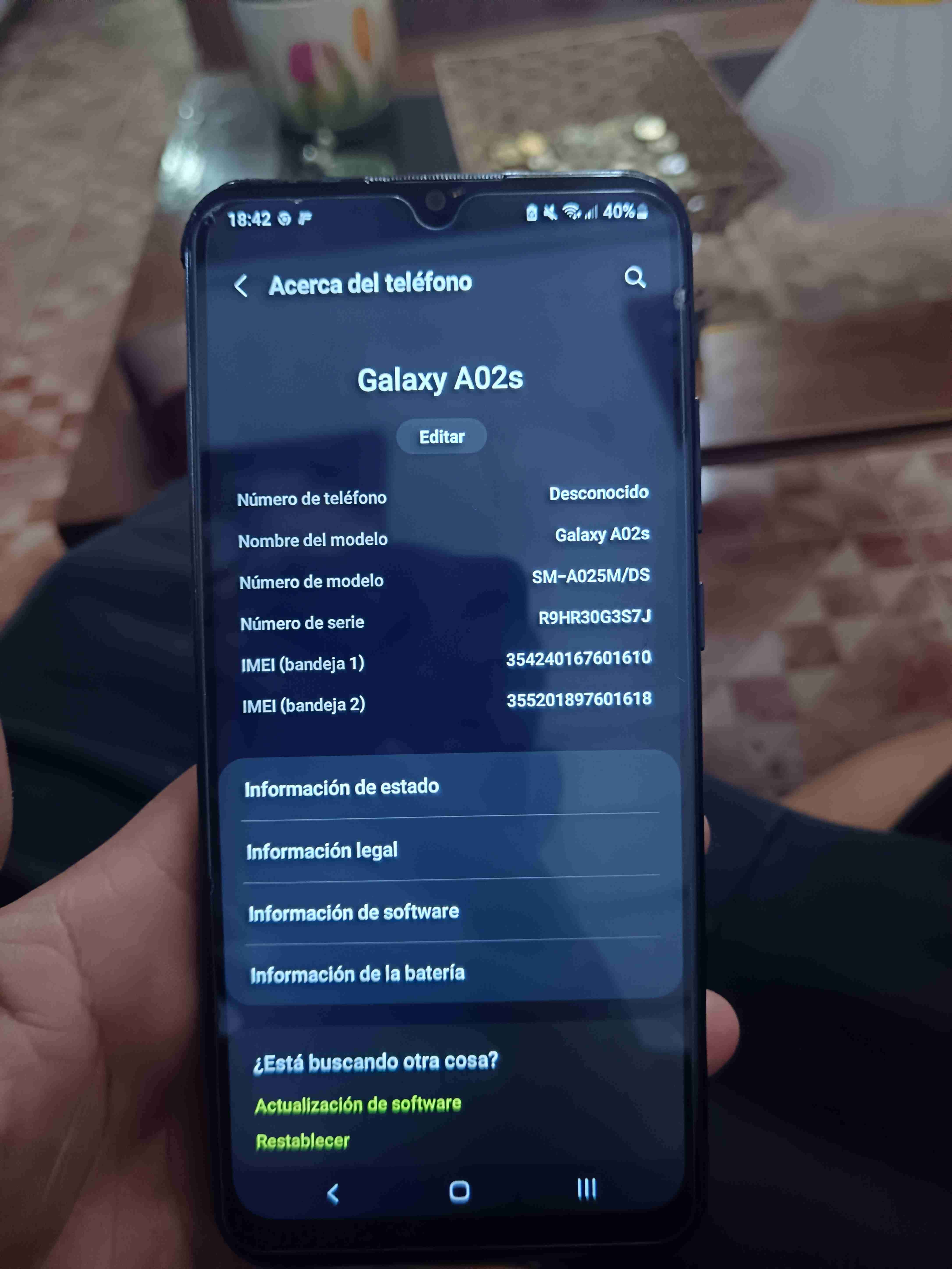 Smartphone moderno en buen estado - miniatura 5