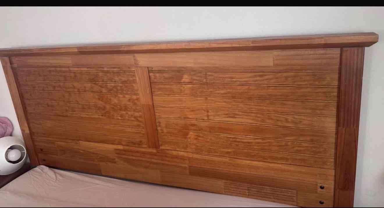 Cabecera de cama de madera